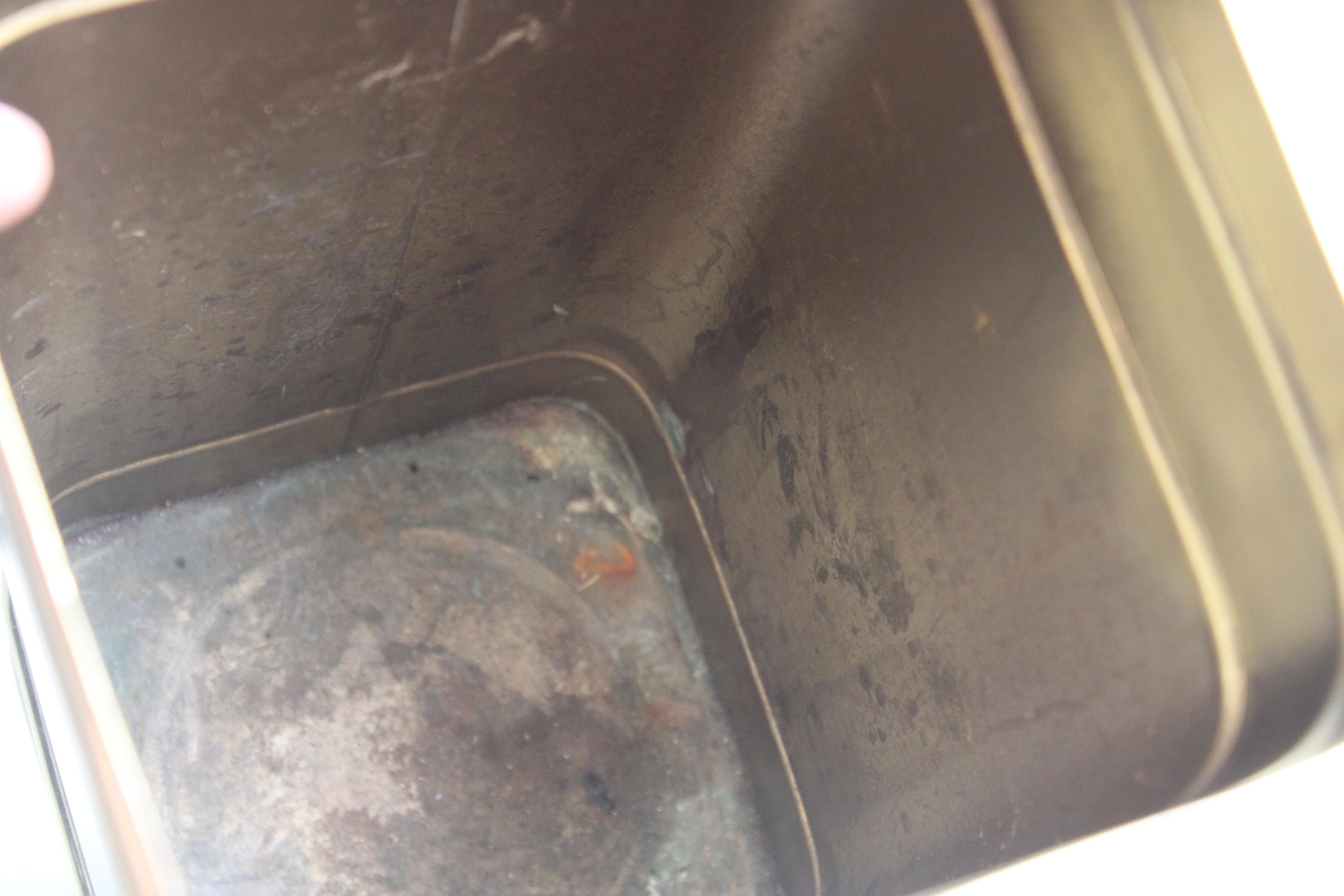 Milieu du XXe siècle Portaombrelli in solido ottone di forma quadrata moderna con anelli Italia 1950 en vente