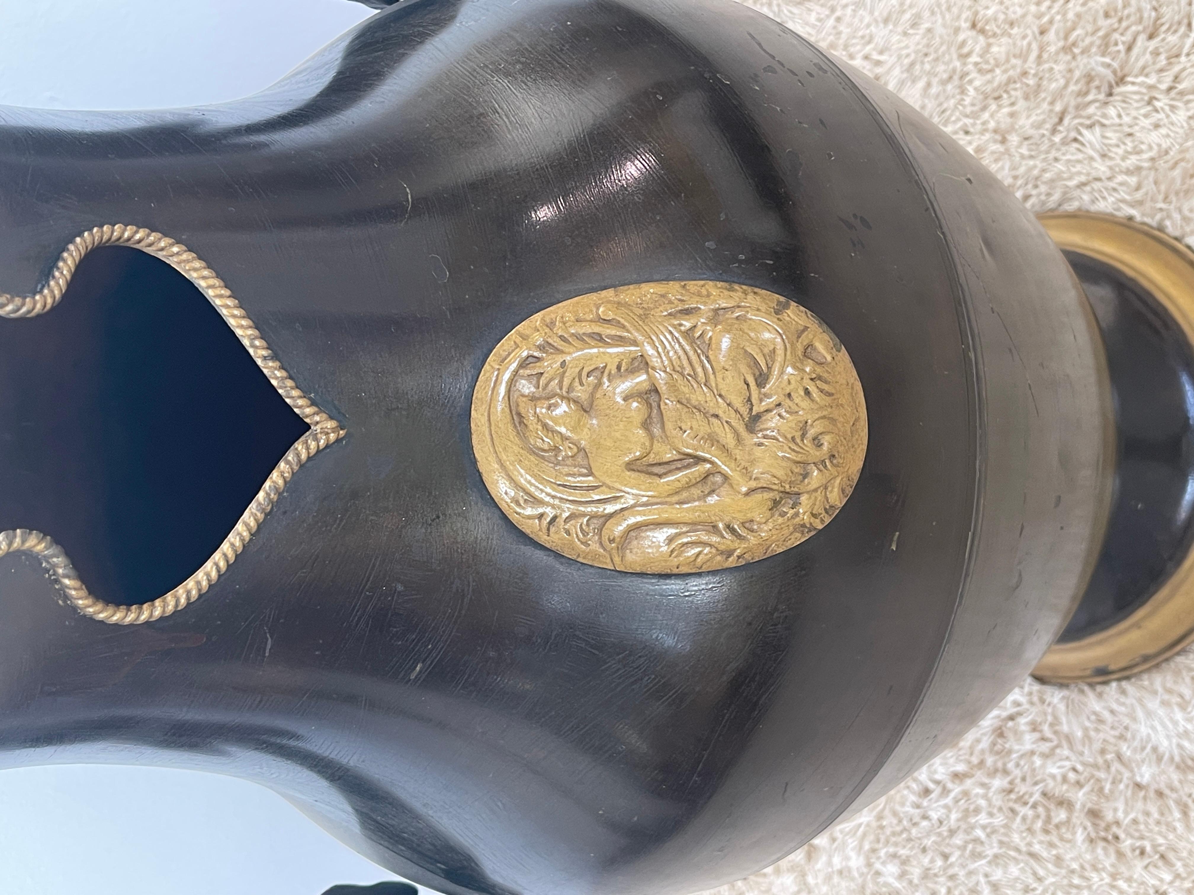 Italian brass umbrella stand stille classic 1990s In Good Condition For Sale In Cantù, IT
