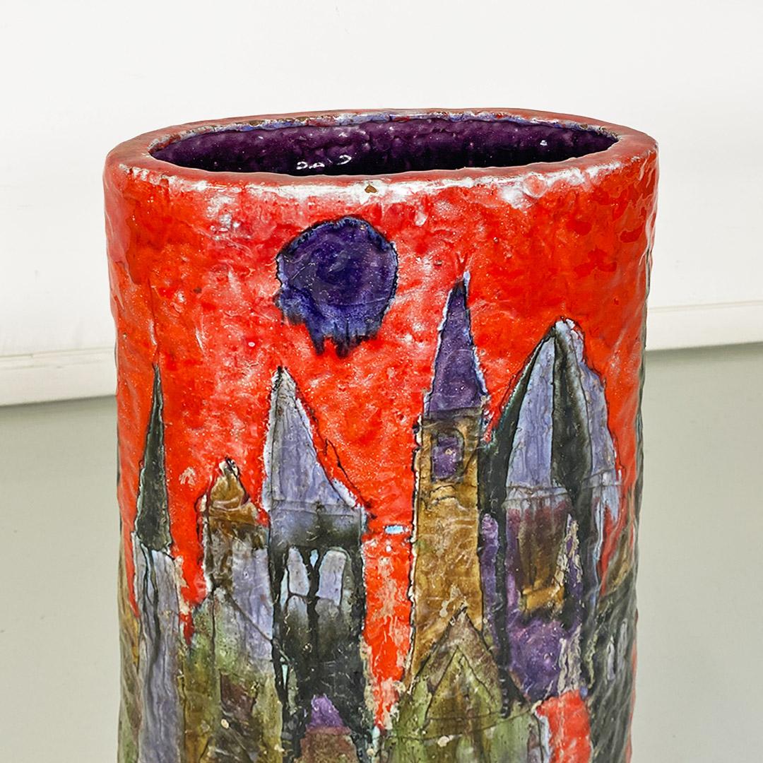 Italienischer mehrfarbiger Keramikschirmständer oder Vase mit elliptischem Sockel 1960er Jahre im Zustand „Gut“ im Angebot in MIlano, IT