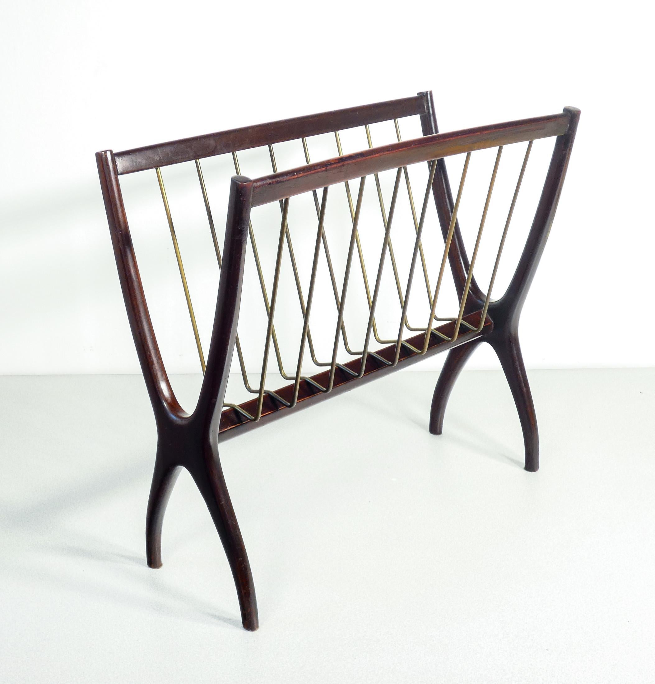 Mid-20th Century Magazine rack, Cesare LACCA design in wood and brass. Italy, 50s For Sale