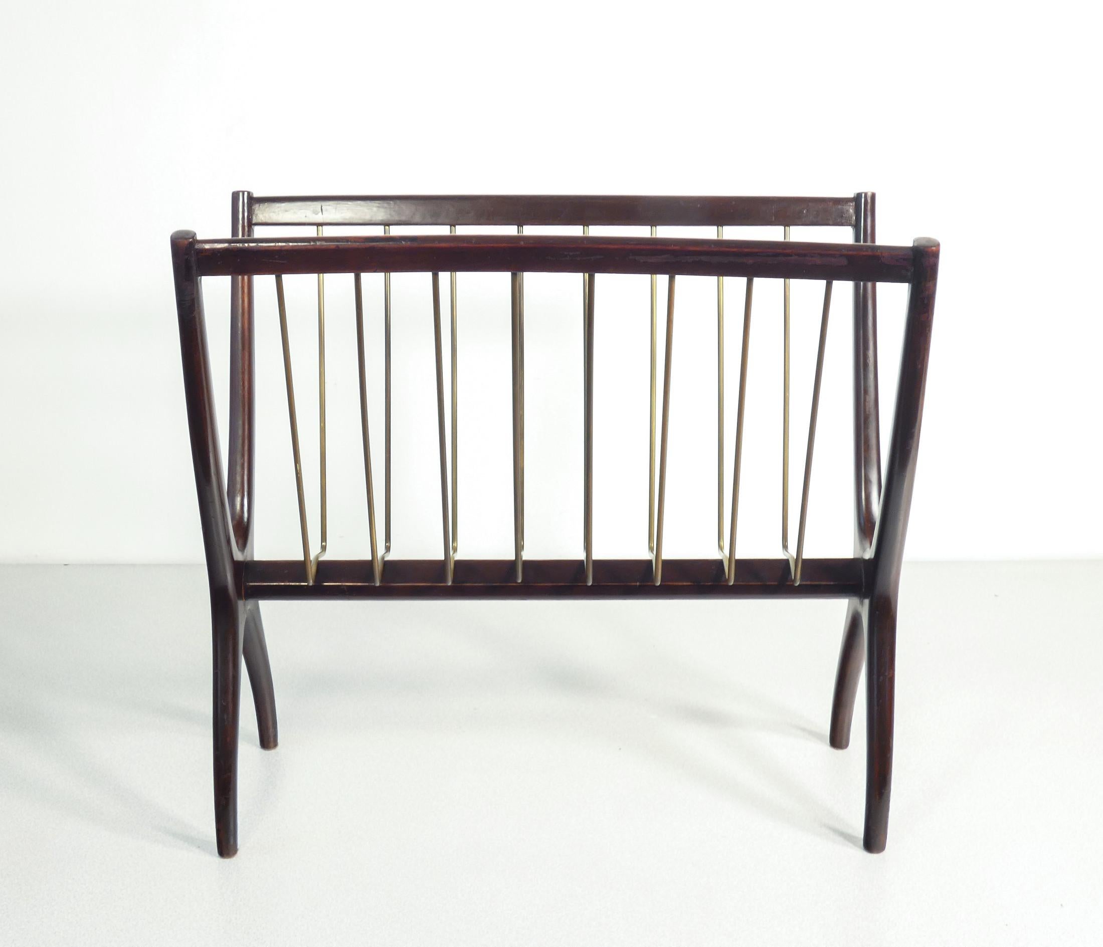 Brass Magazine rack, Cesare LACCA design in wood and brass. Italy, 50s For Sale
