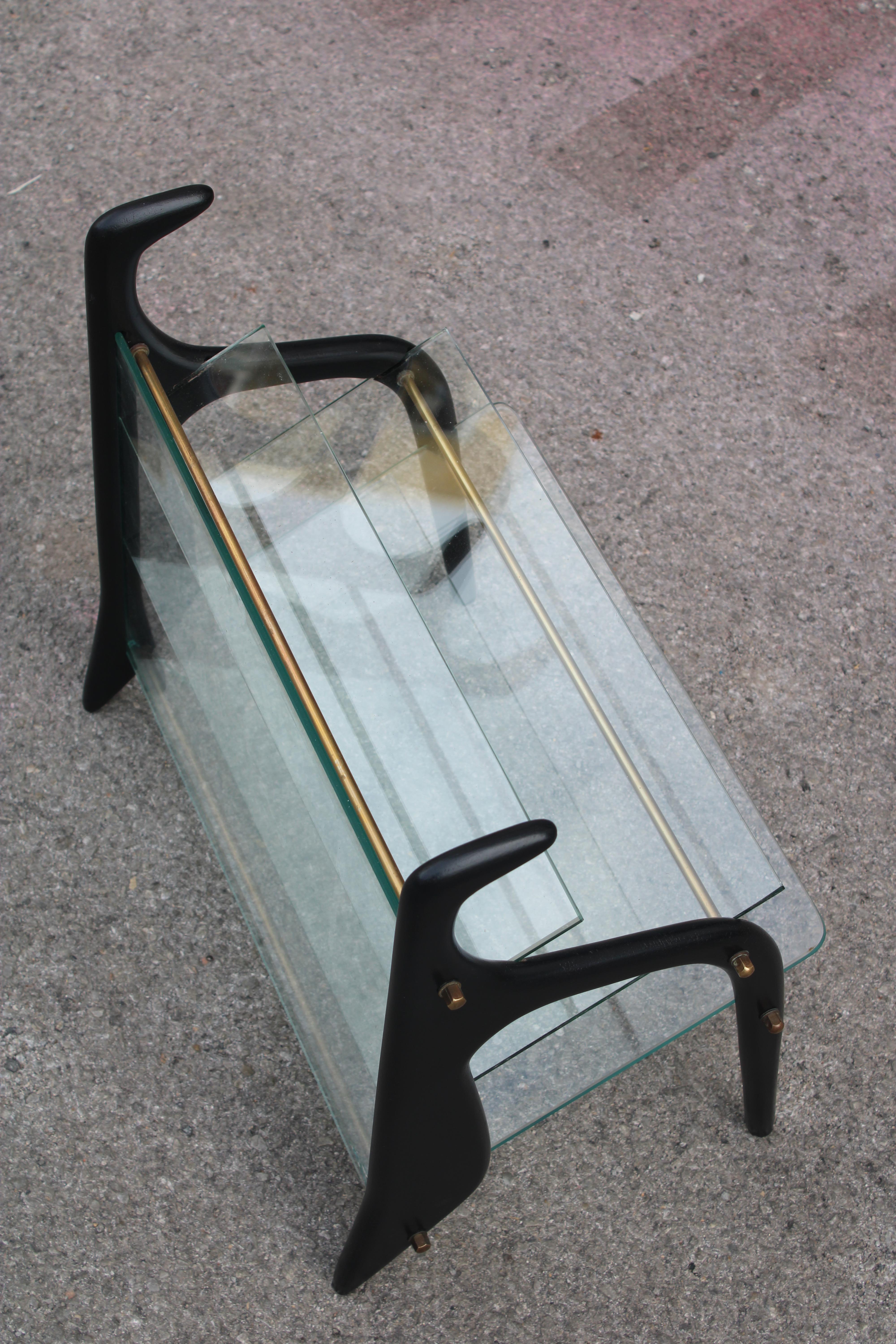 Portariviste in legno Curvato e vetri Cesare Lacca Mid-century Italian Design in vendita 3
