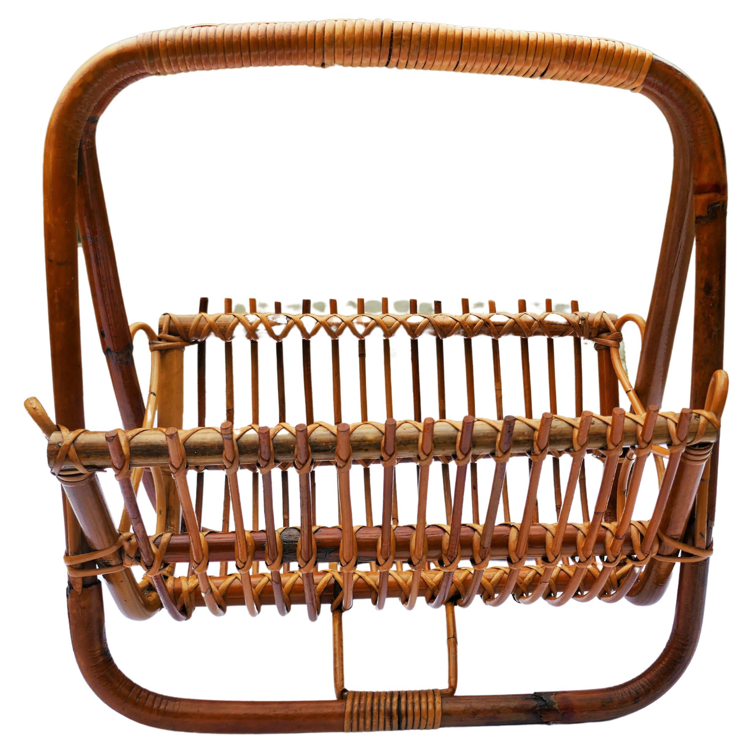 Bamboo rattan magazine rack attributed to Bonacina For Sale 6