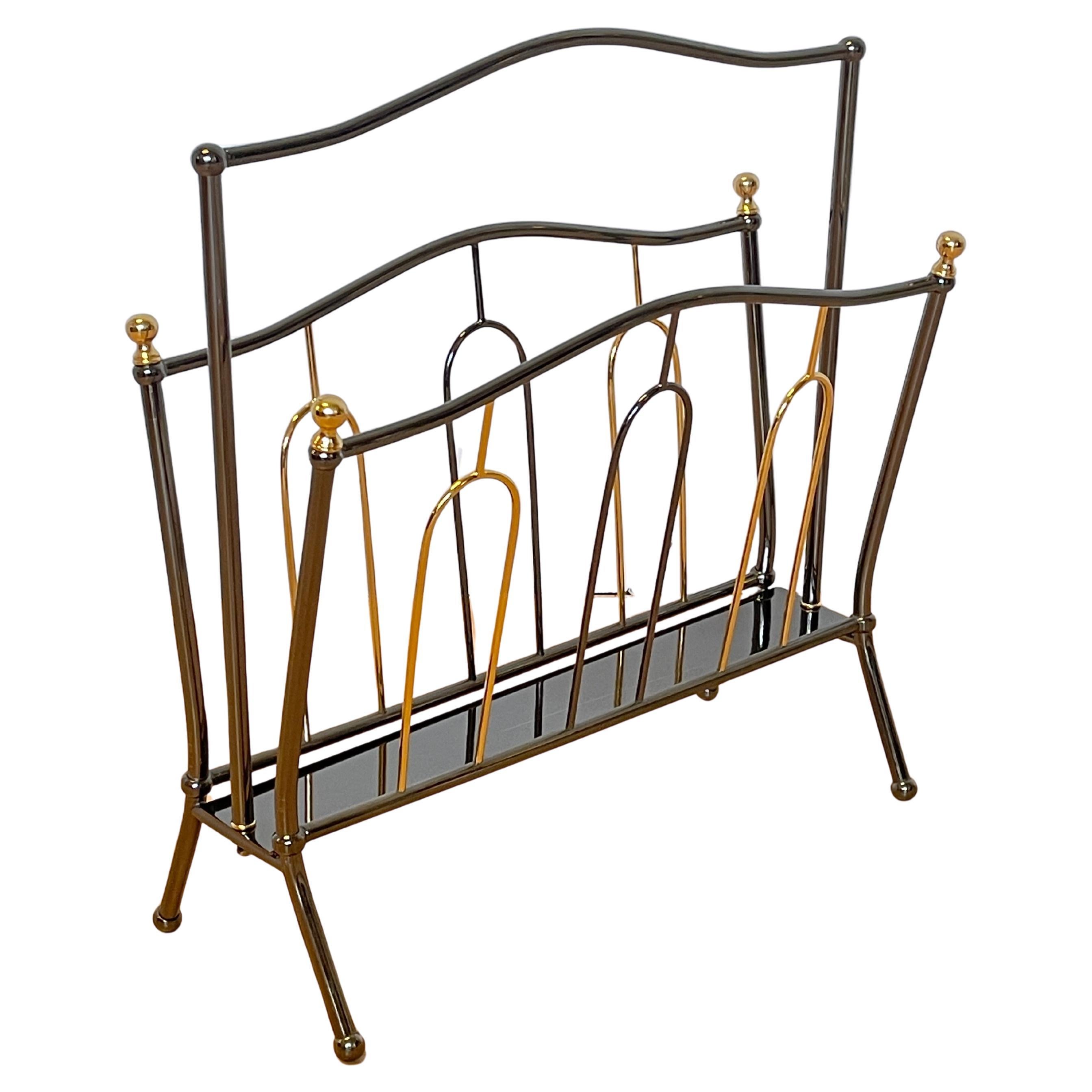 Portariviste italiano in stile Mid-Century degli anni
70 in metallo e ottone