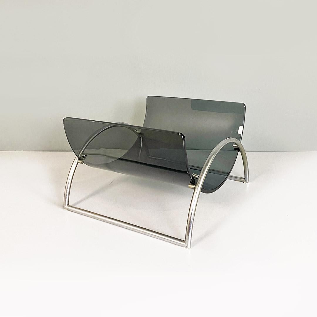 Late 20th Century Italian Lira magazine rack by Pierangelo Gallotti for Gallotti and Radice, 1980s For Sale