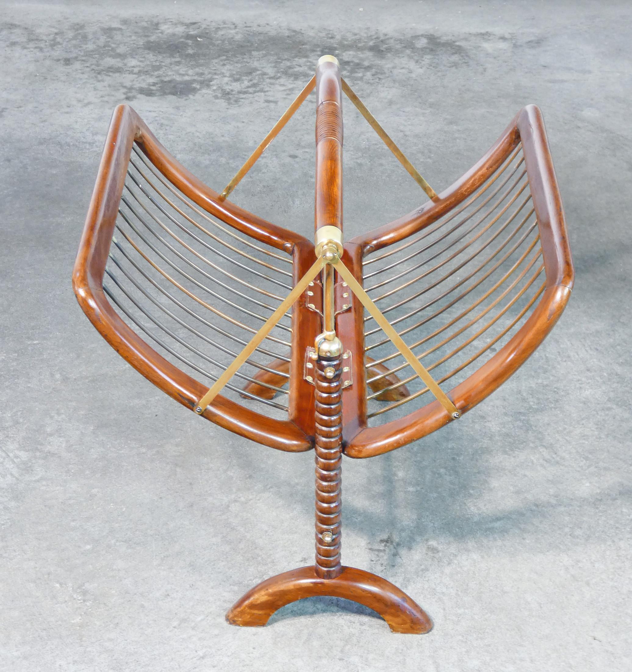 Ottone Portariviste richiudibile, design attribuito a Cesare LACCA. Italia, Anni 50 in vendita