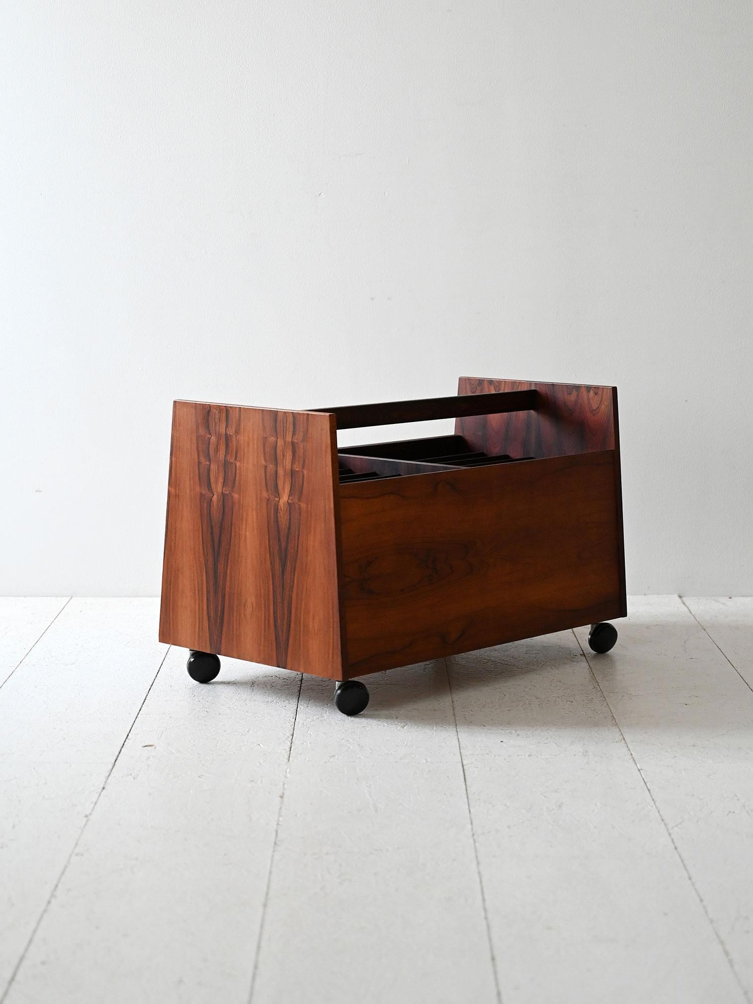 Scandinavian Modern Portariviste scandinavo anni ’60 in palissandro For Sale