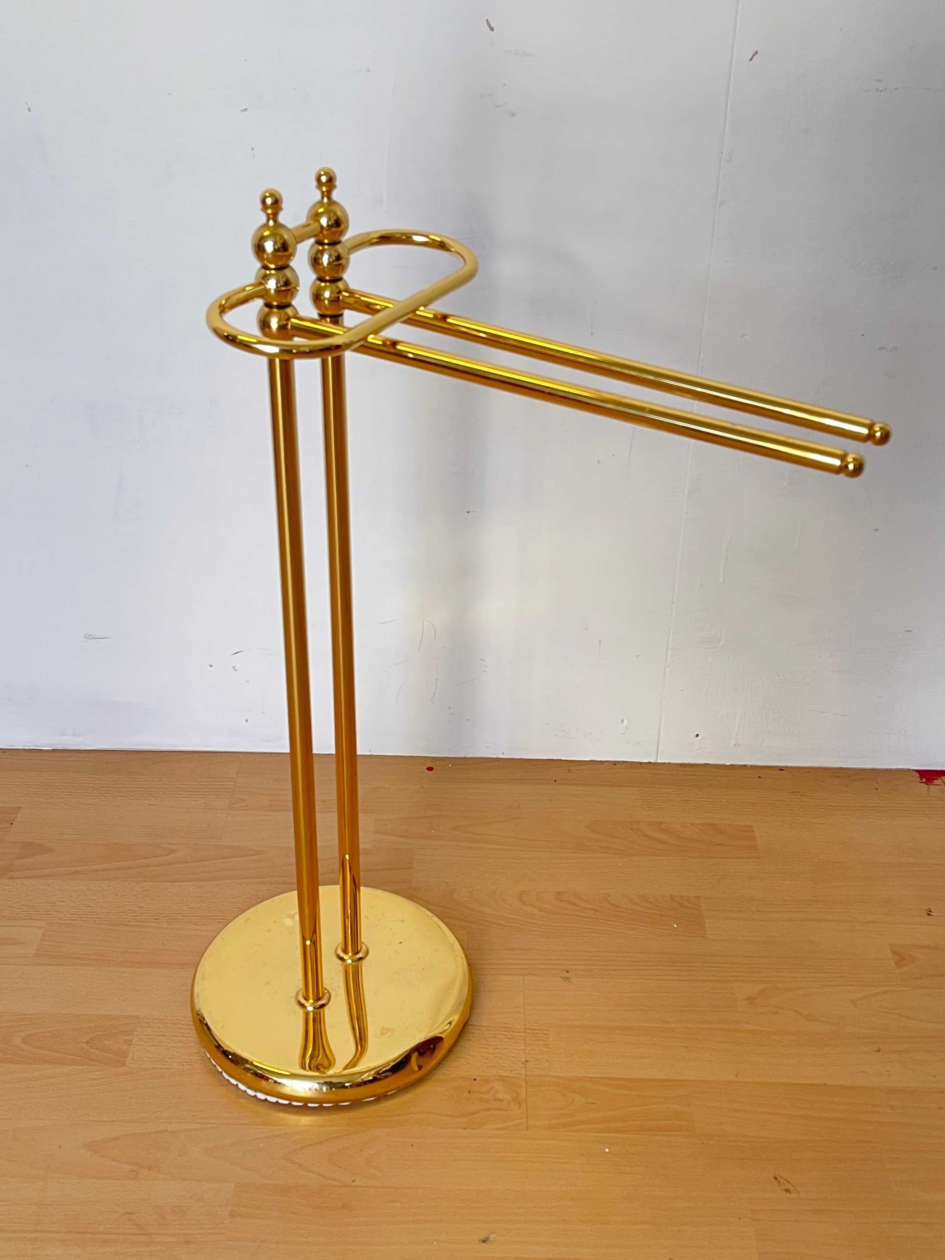 Italian Portasciugamani da Terra in Ottone Lucido – Design Elegante e Funzionale in vendita