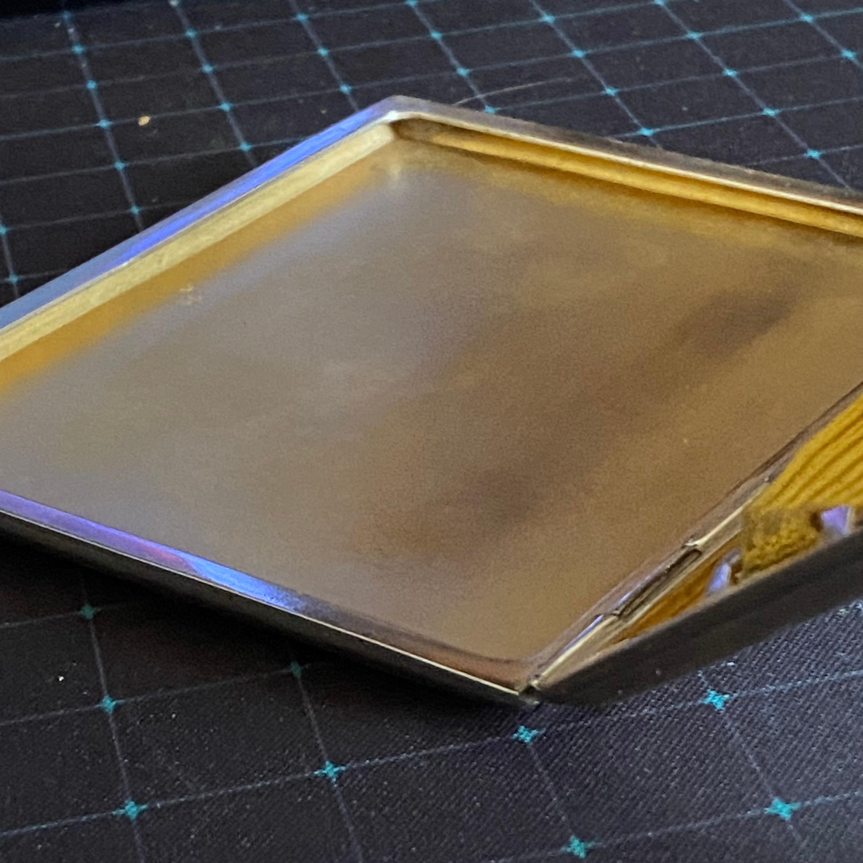 Etui à cigarettes en argent avec portrait du Maharaja Sajjan Singh Bahadur, 1910 en vente 8