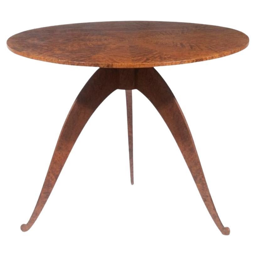 Porteneuve Large Thuya Burl Guéridon, am designs by Ruhlmann en vente