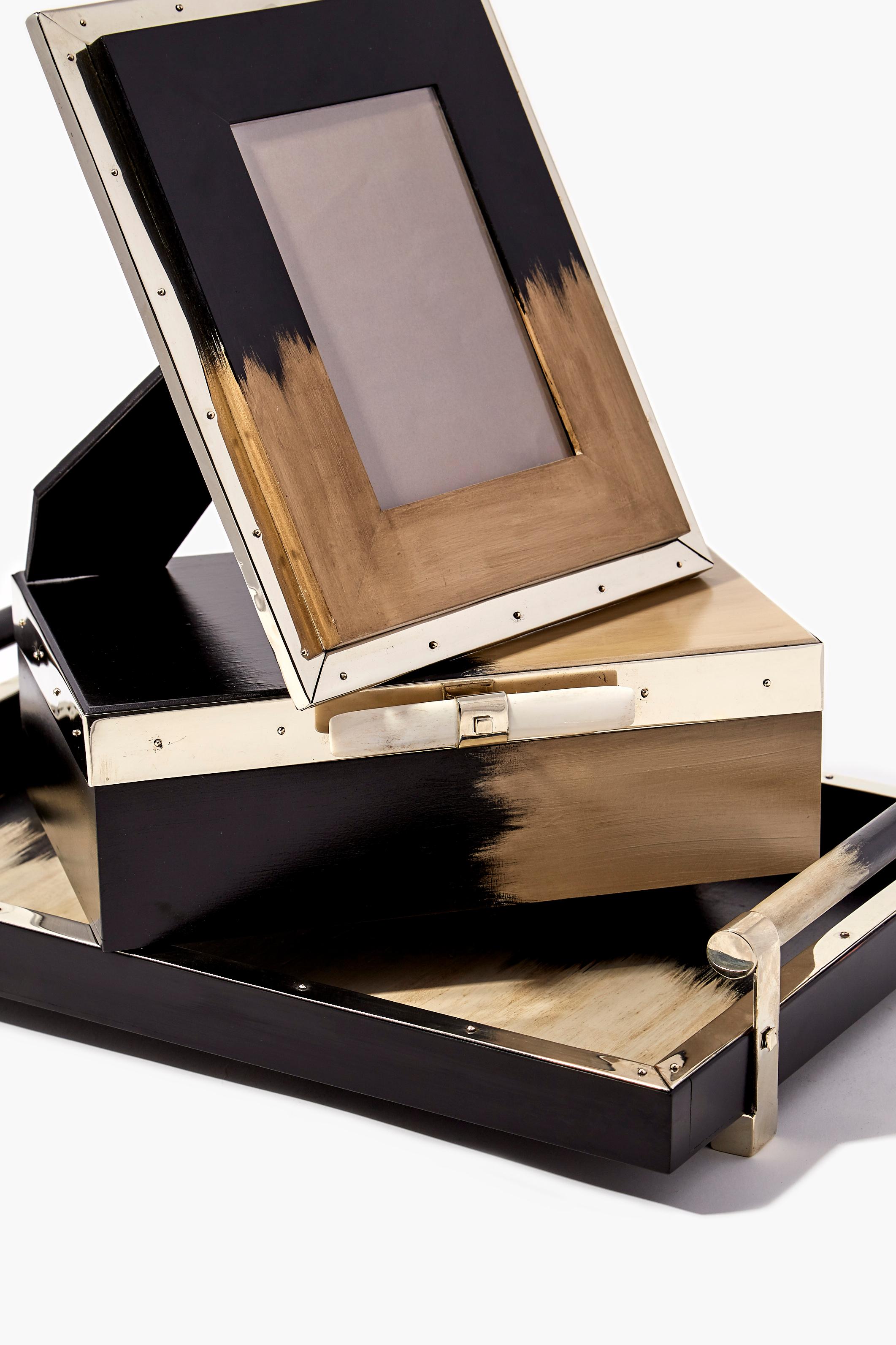 Porteño Große Schwarz & Creme Hand bemalt Wood Box (Handgefertigt) im Angebot