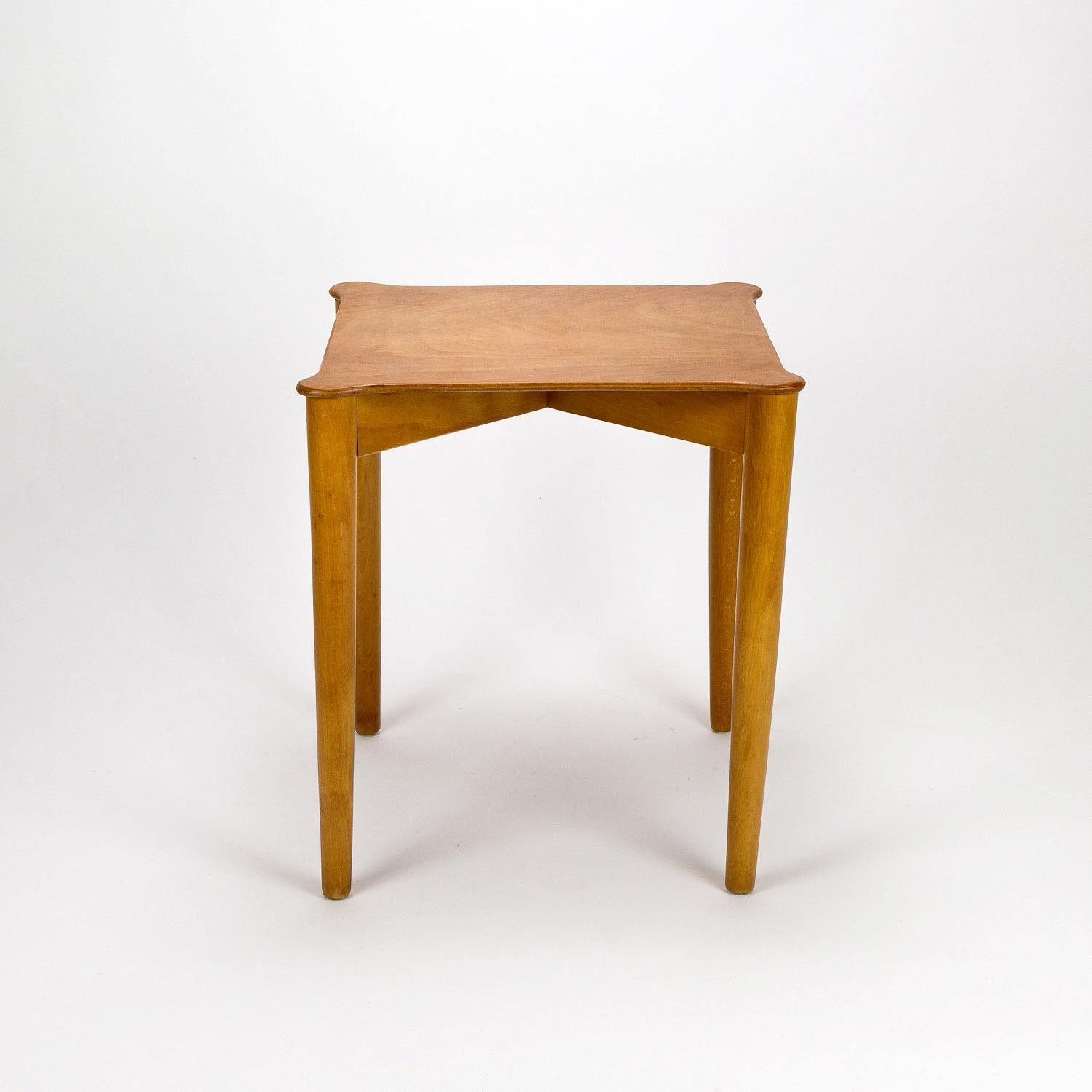 A rare Portex side table in beech, designed in 1946 by Peter Hvidt & Orla Mølgaard-Nielsen for Fritz Hansen.
 