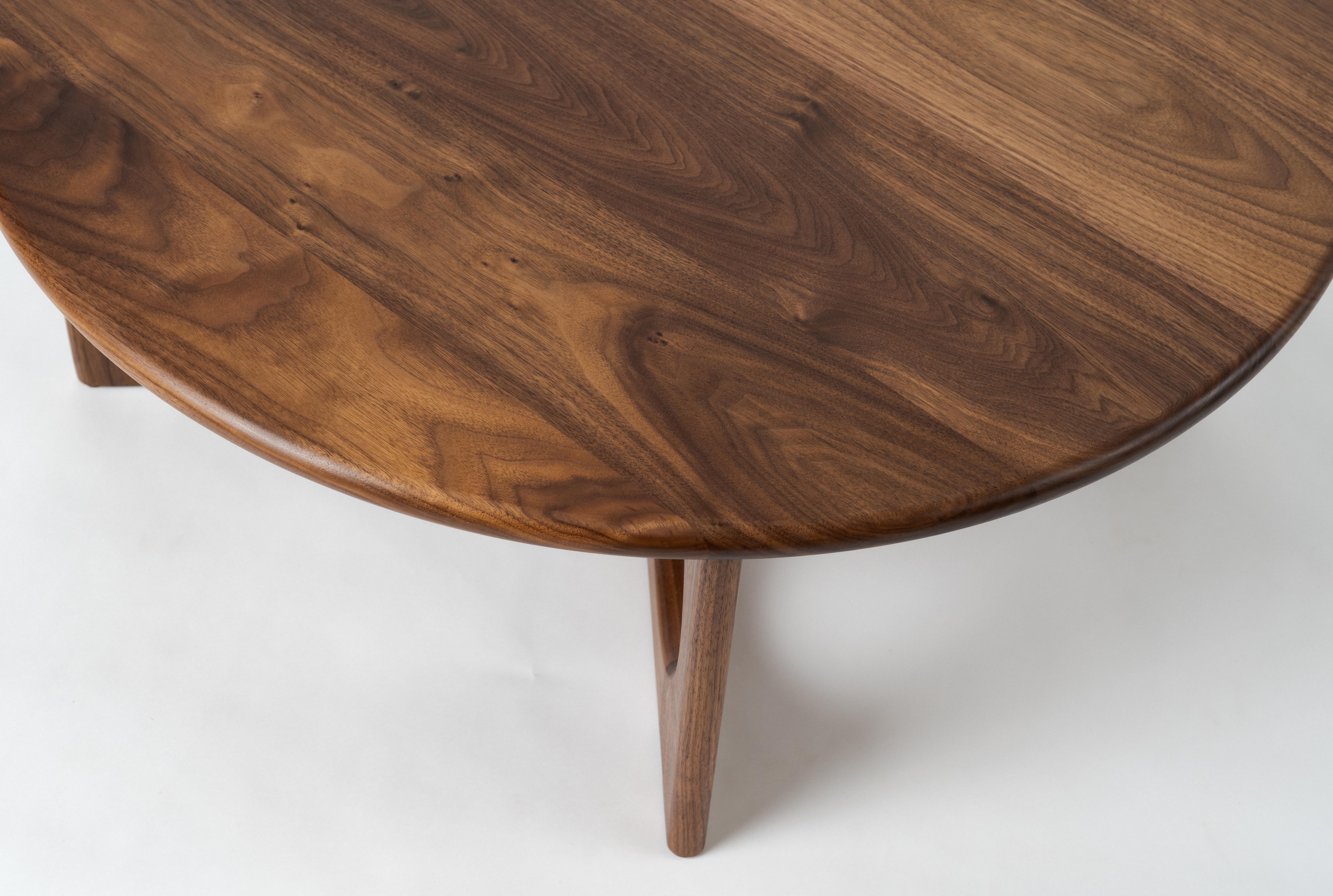 Porthole Low Table, Handcrafted Massivholz Couchtisch (Moderne) im Angebot