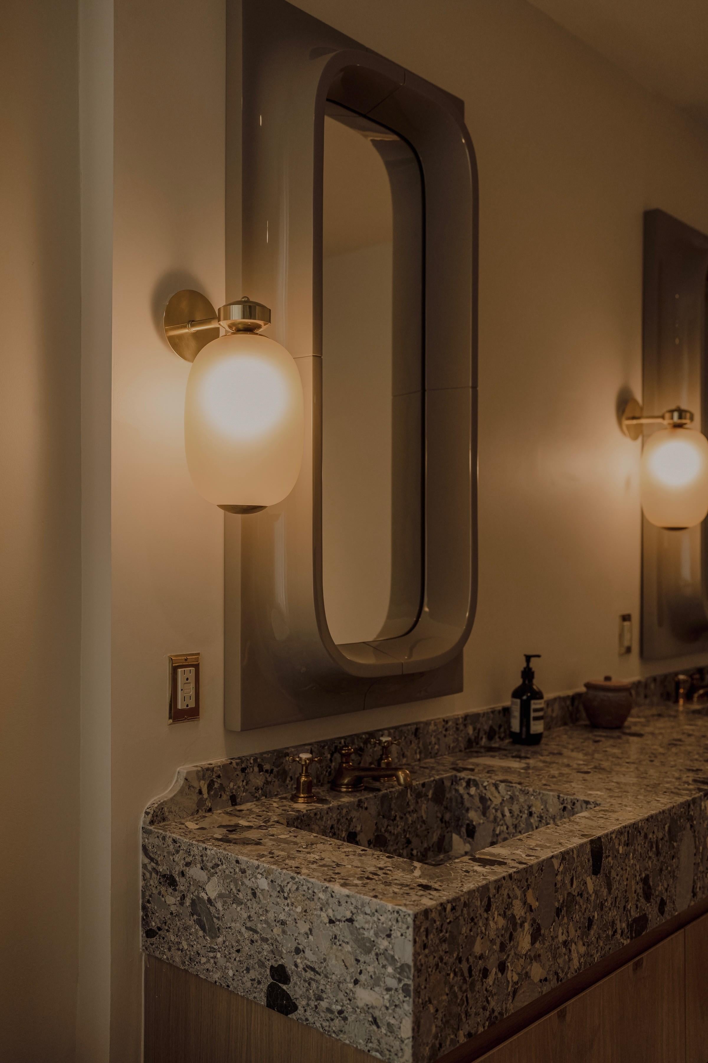 Espejo de ojo de buey pequeño marrón de Willo Perron para NOGA Vidrio en venta