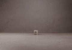 Table d'appoint Portico Travertin d'Ostuni gravé à l'acide par Dainelli Studio Atelier