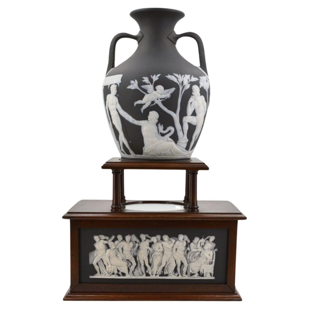 Jarrón Portland. Edición Barnard (Bert Bentley). Wedgwood C1925 en venta