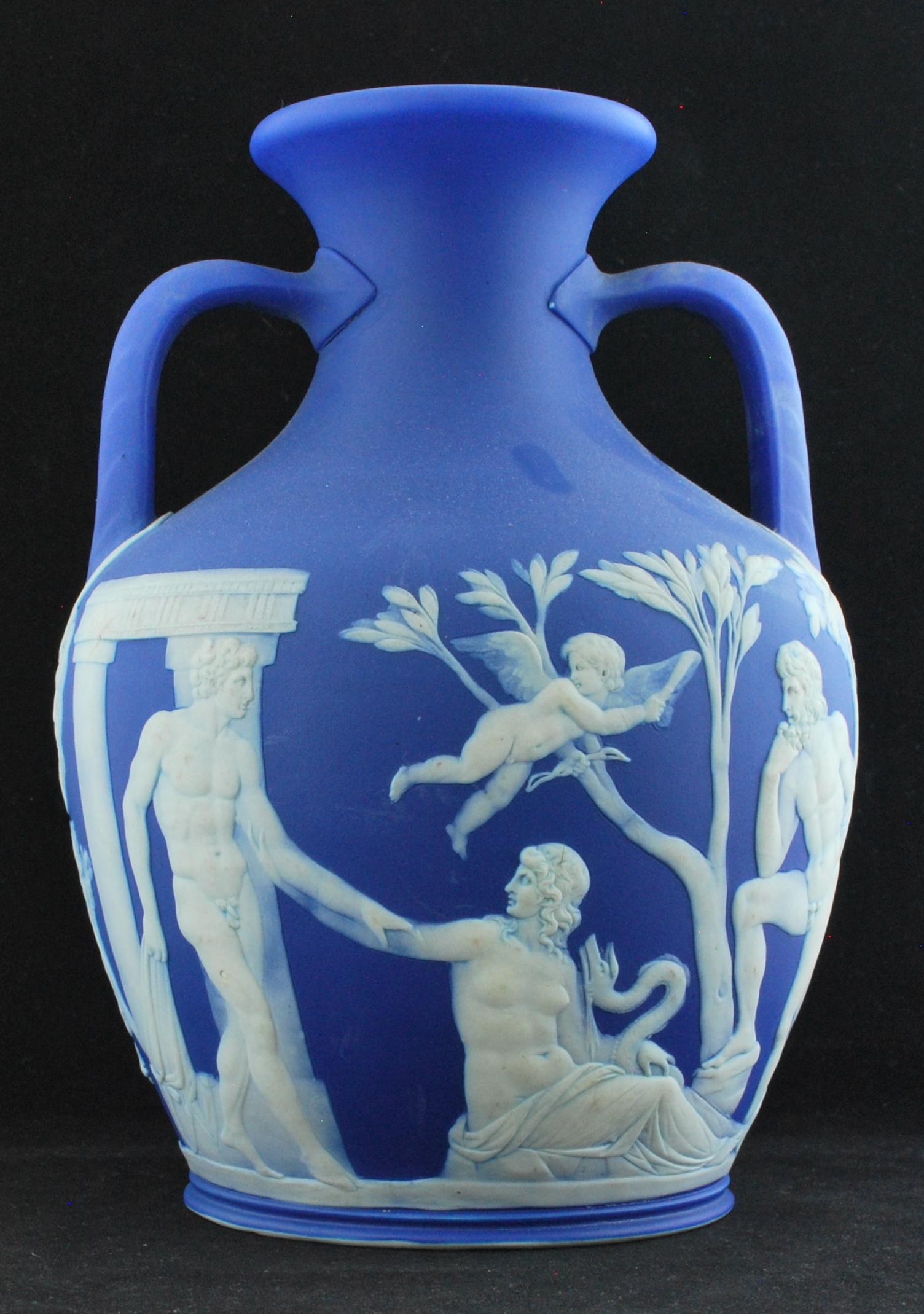Portland Vase, Full Sized, Wedgwood, circa 1840 In Good Condition In Melbourne, Victoria