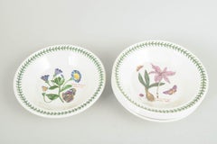 Portmeirion Angleterre. Ensemble de 5 assiettes profondes en faïence. Série "Le jardin botanique".
