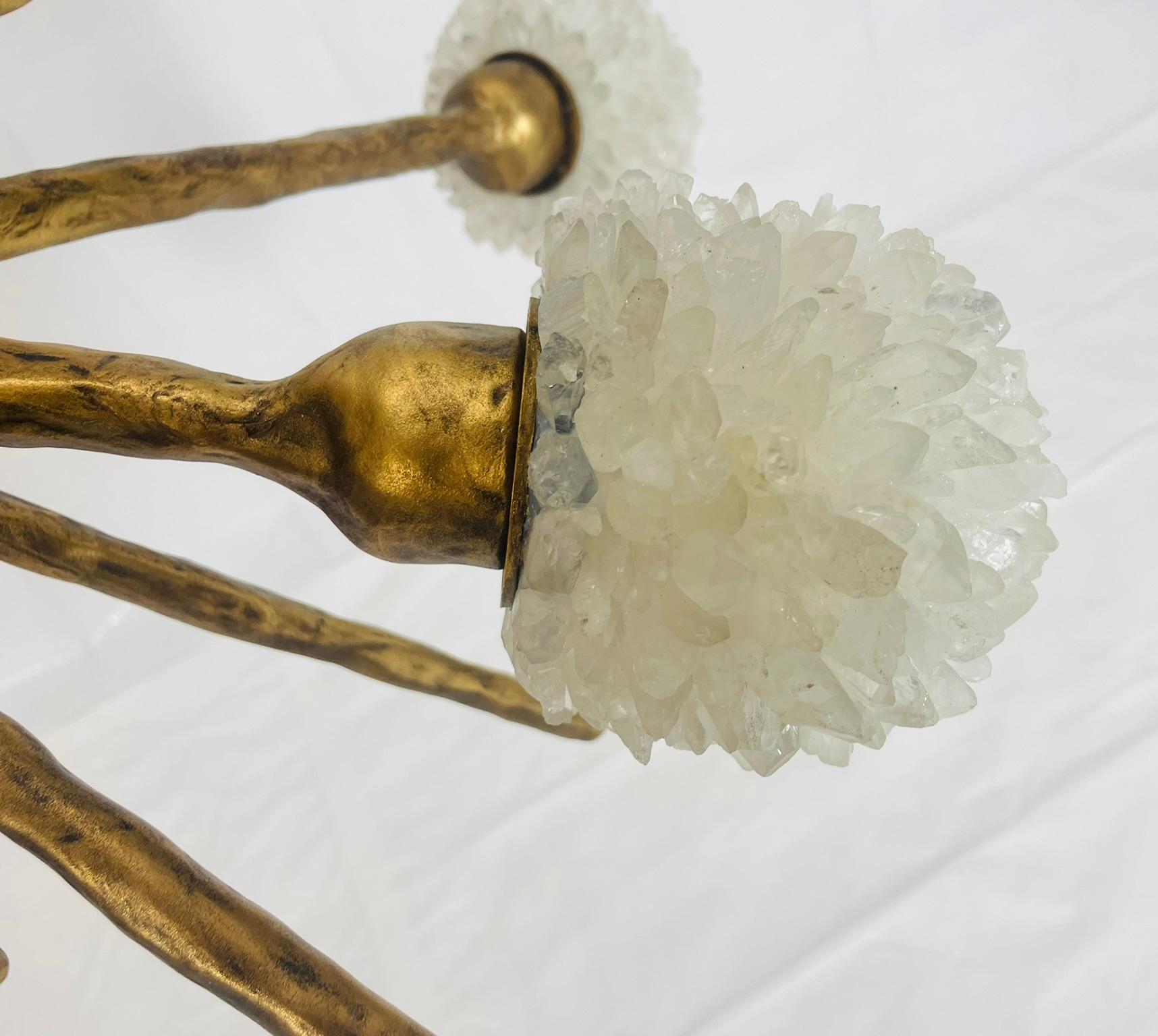 Lampadario Porto Alegre di Haus of Aurah - Lampada scultorea in quarzo e bronzo in vendita 2