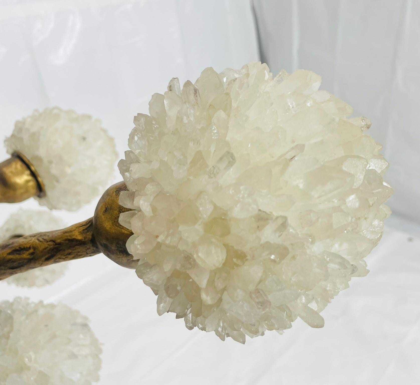 Lampadario Porto Alegre di Haus of Aurah - Lampada scultorea in quarzo e bronzo in vendita 3