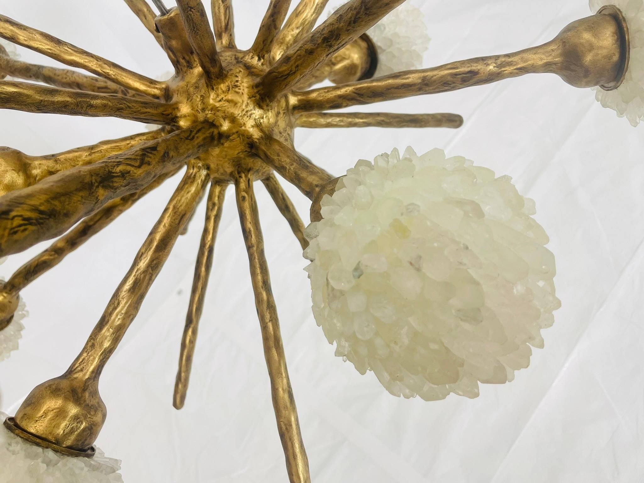 Lampadario Porto Alegre di Haus of Aurah - Lampada scultorea in quarzo e bronzo in vendita 10