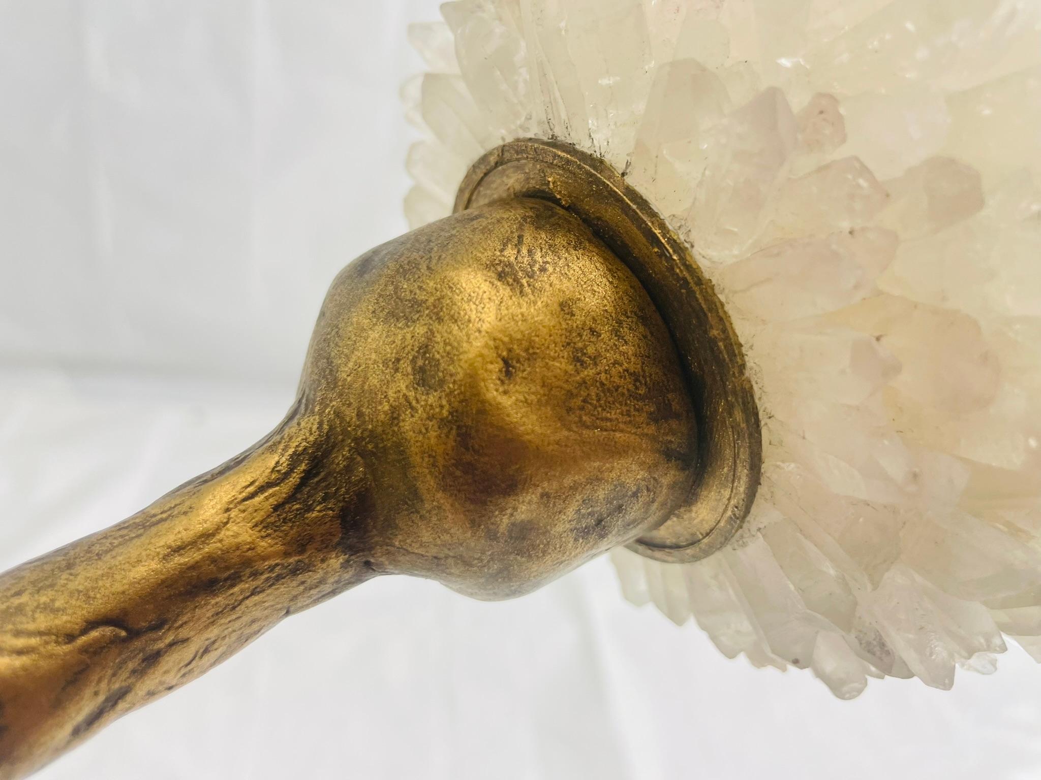 Lampadario Porto Alegre di Haus of Aurah - Lampada scultorea in quarzo e bronzo in vendita 1