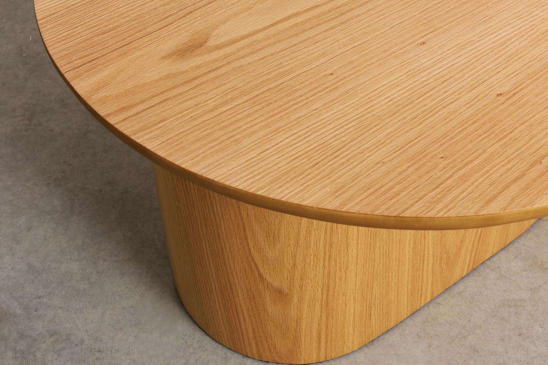 Porto Set Center Table, by Rain, Contemporary Center Table, Laminated Oakwood In New Condition For Sale In Sao Paulo, SP