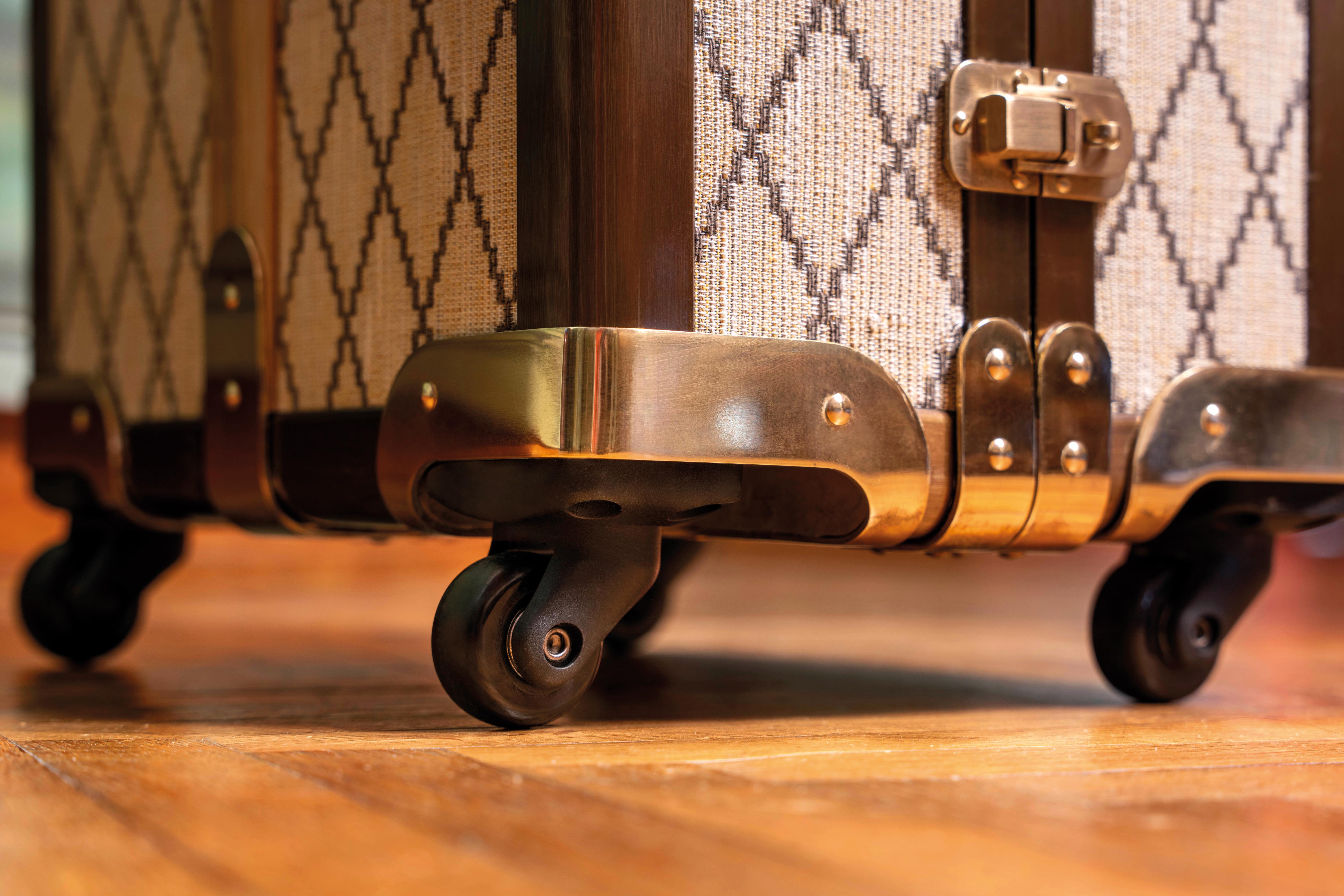 Brass PORTOFINO - Classic trolley - Your travel companion For Sale