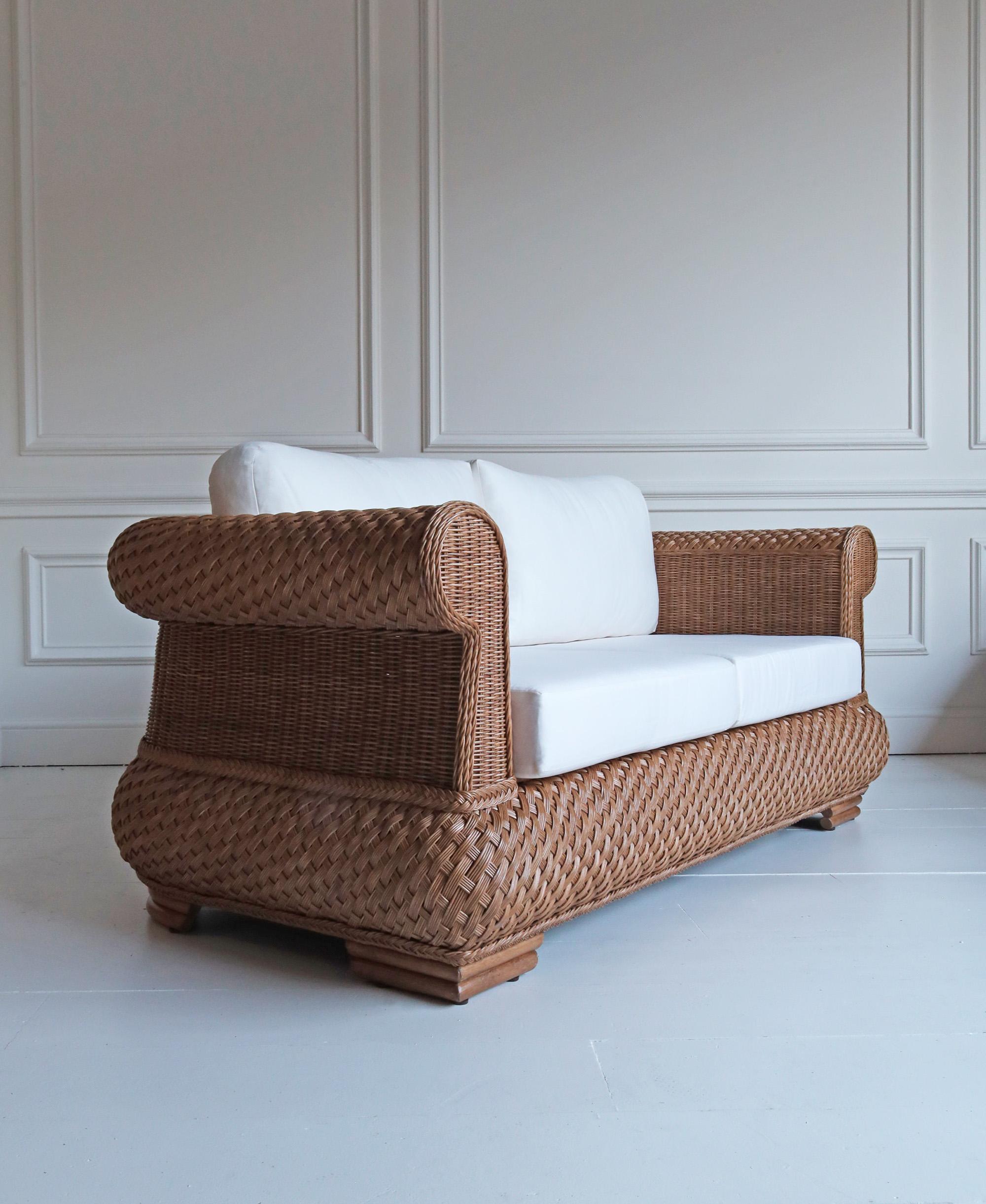 Portofino Rattan Two Seater Sofa In New Condition For Sale In London, GB