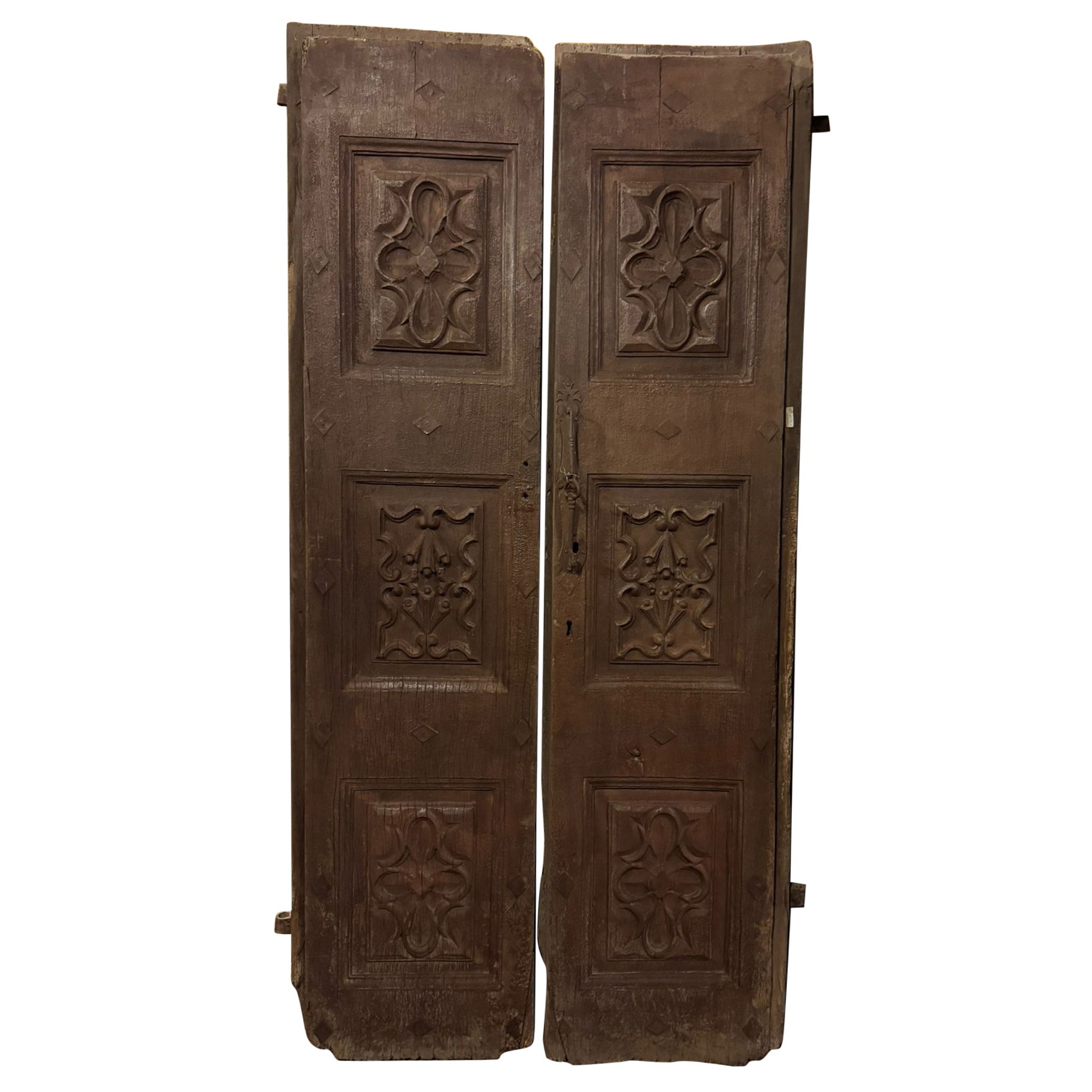 Portoncino doppio da ingresso con ricchi pannelli scolpiti, italia in vendita