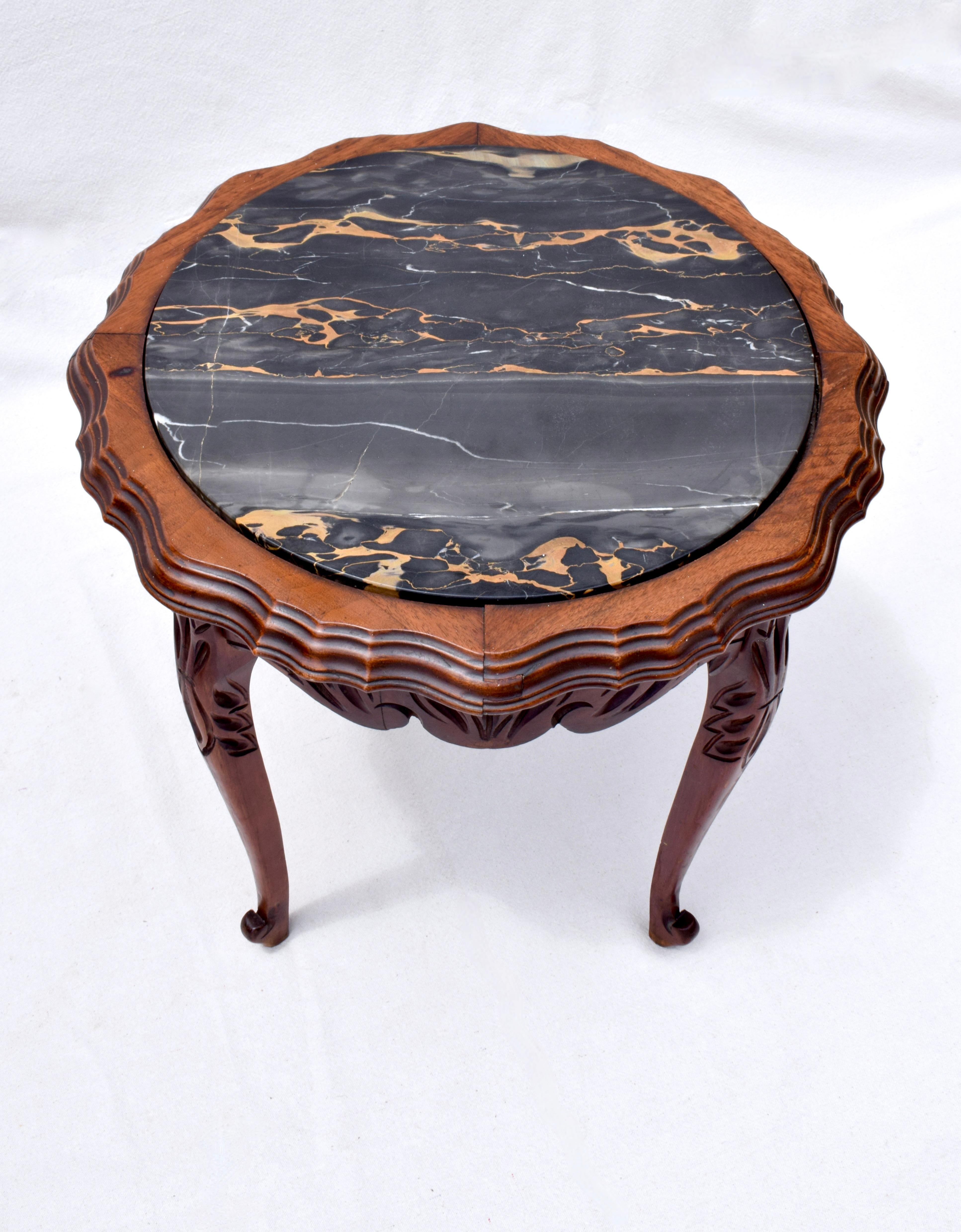 Table d'appoint française d'antiquités en marbre noir Portoro Bon état - En vente à Southampton, NJ