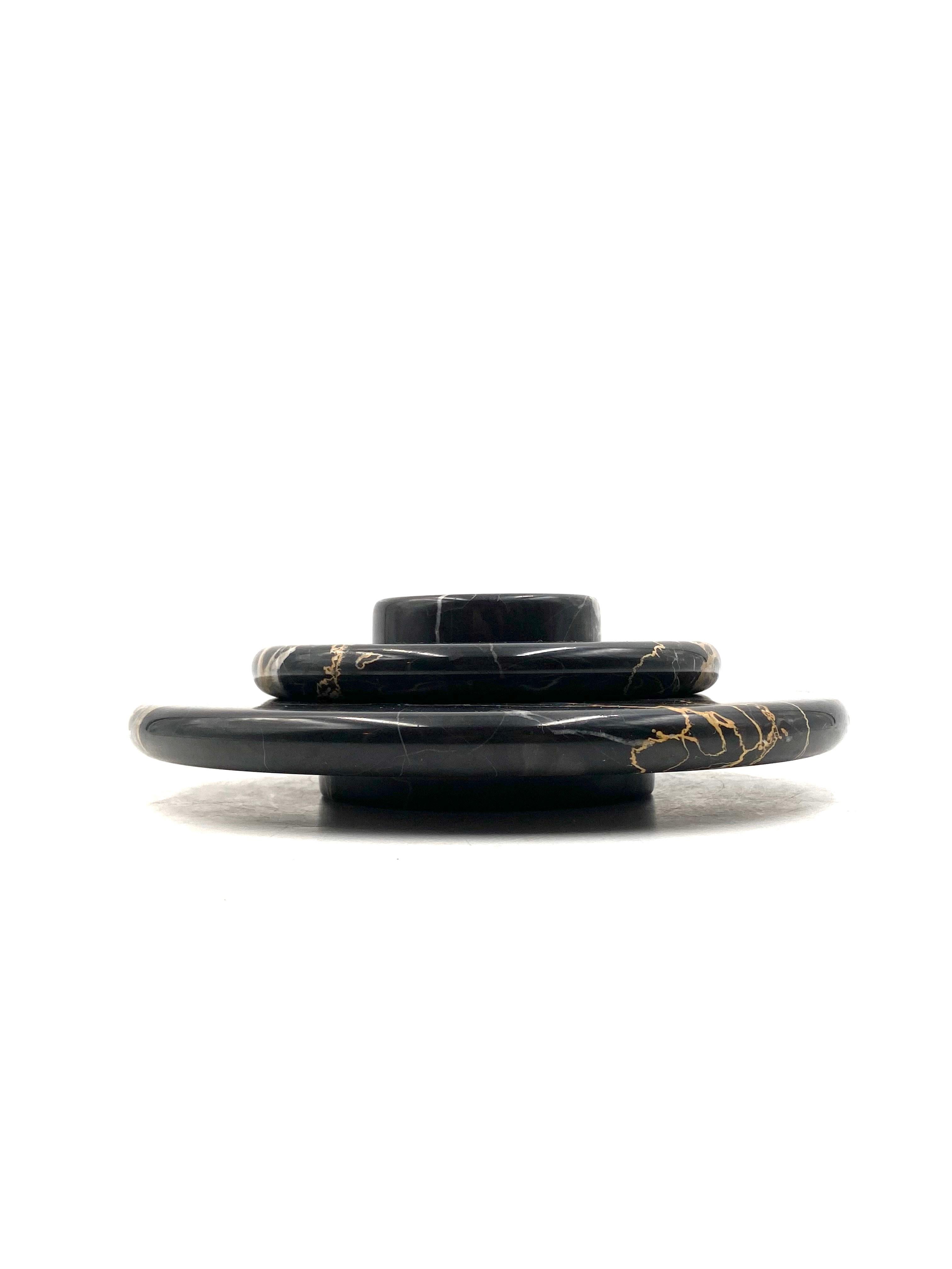 Marbre noir de Belgique Centre de table en marbre noir Portoro / vide poche, Casigliani Italie, années 1970 en vente