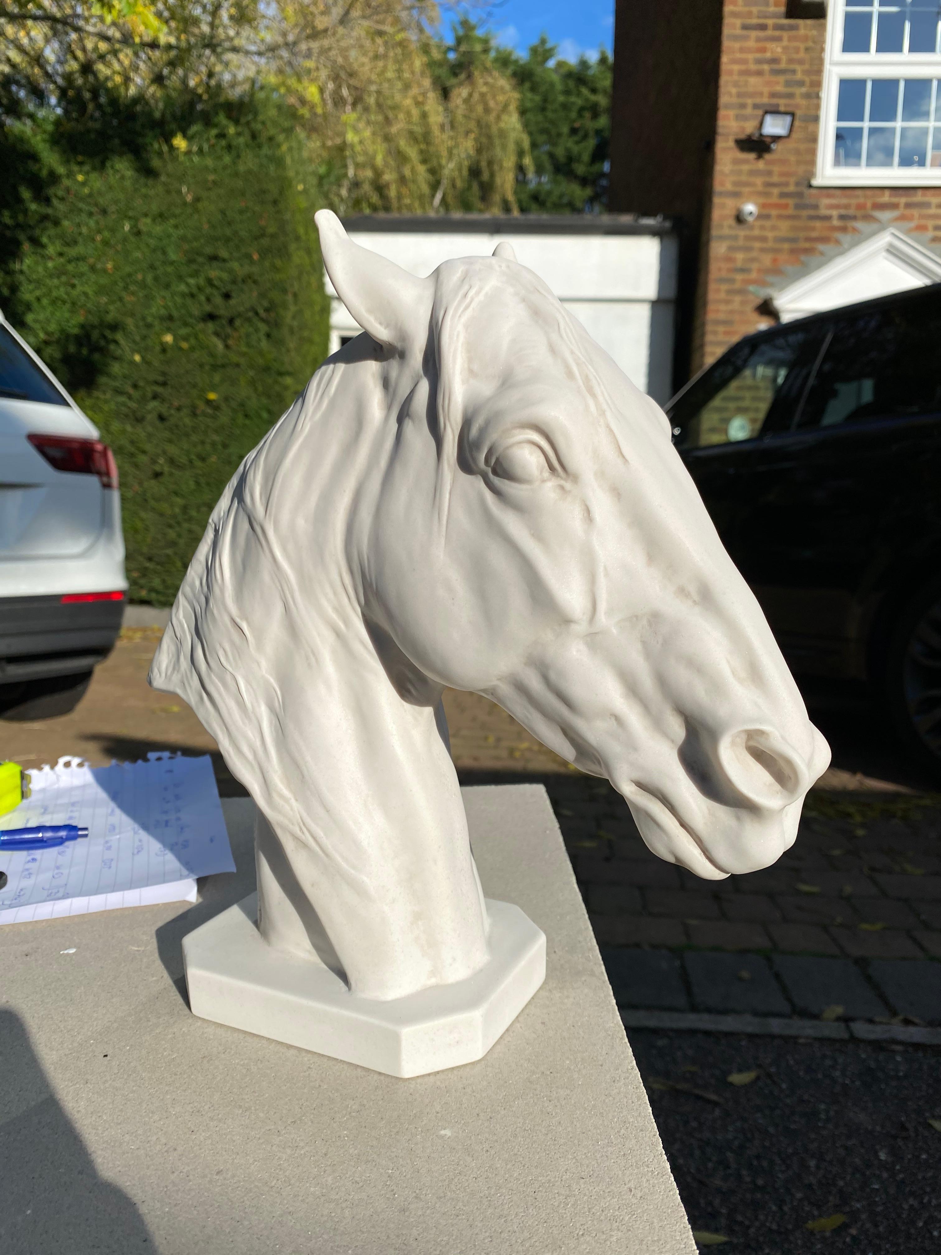 Portrait - Sculpture équestre du 20e siècle en vente 6