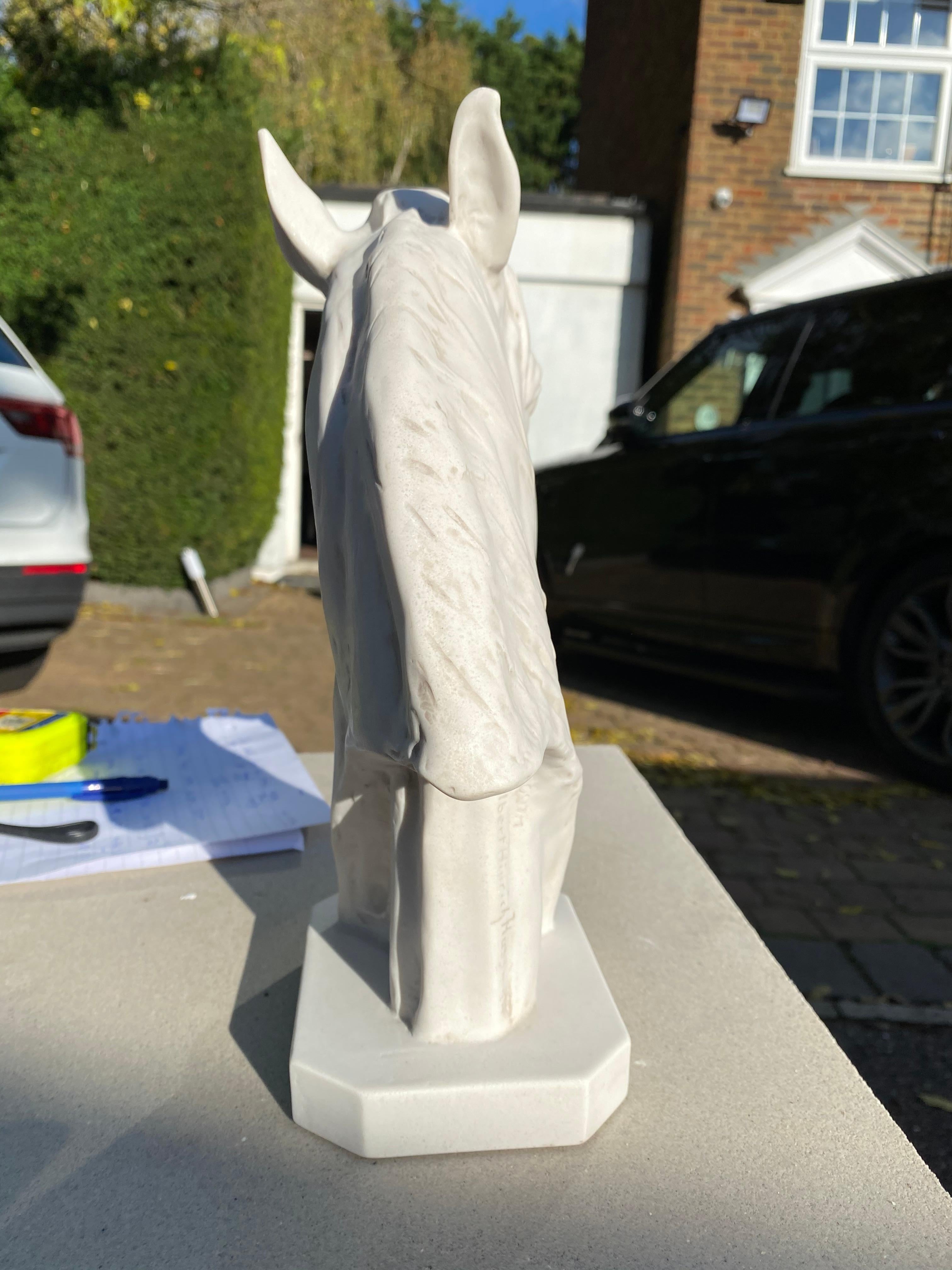 Marbre Portrait - Sculpture équestre du 20e siècle en vente