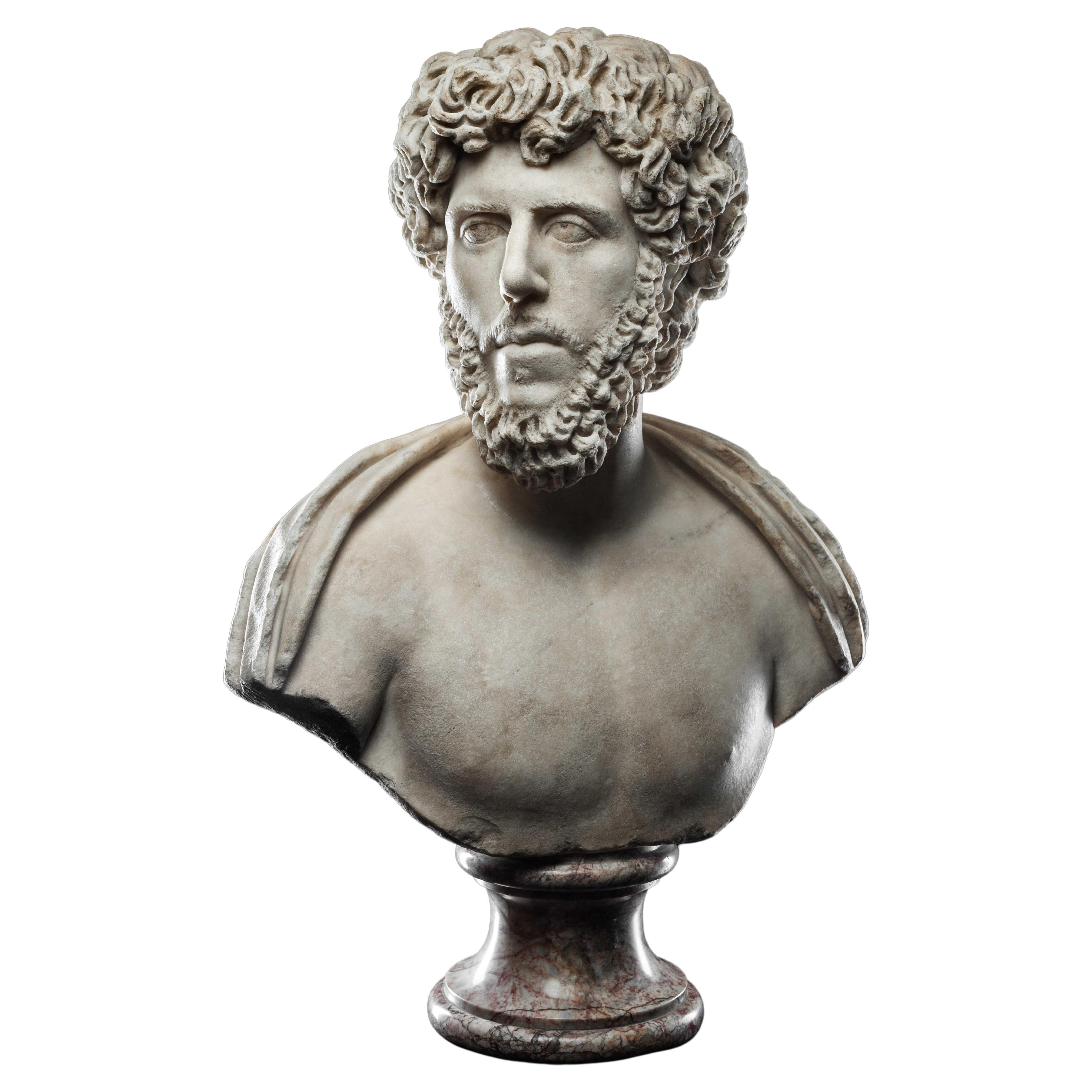 Antike Marmorporträtbüste eines bearden Mannes, möglicherweise Lucius Verus, aus Marmor