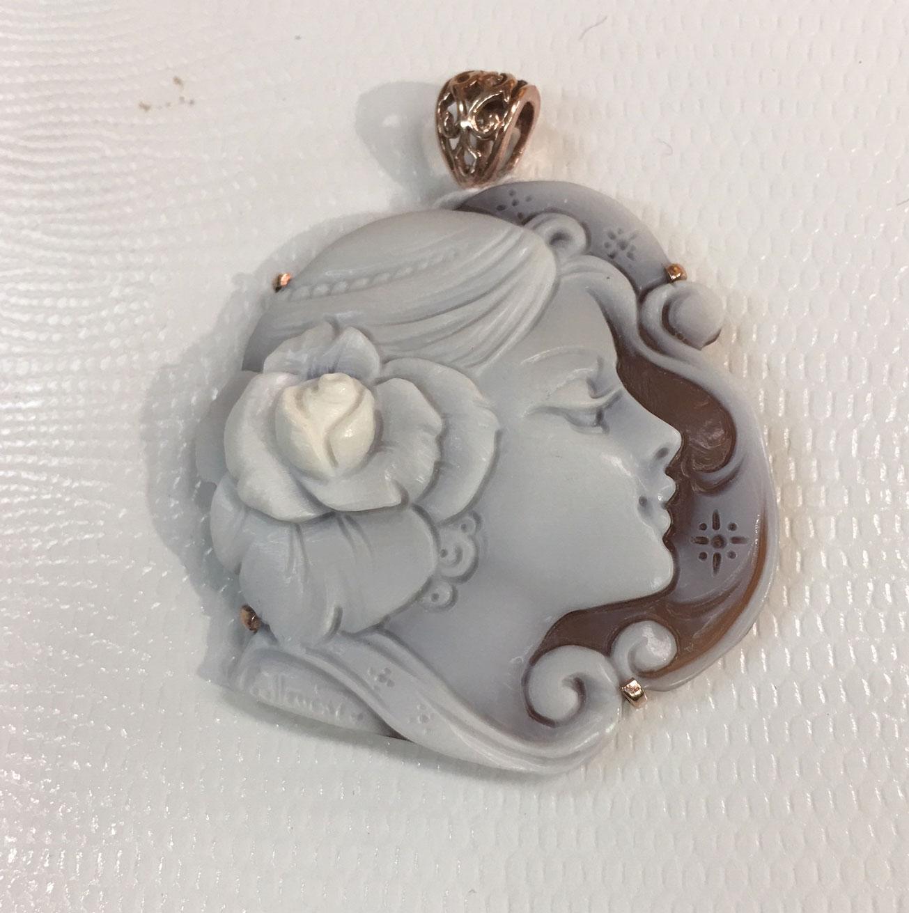 Portrait Carved Shell Cameo Rose Gold Sterling Silver Heirloom Quality Pendant  In New Condition In Montreal, QC
