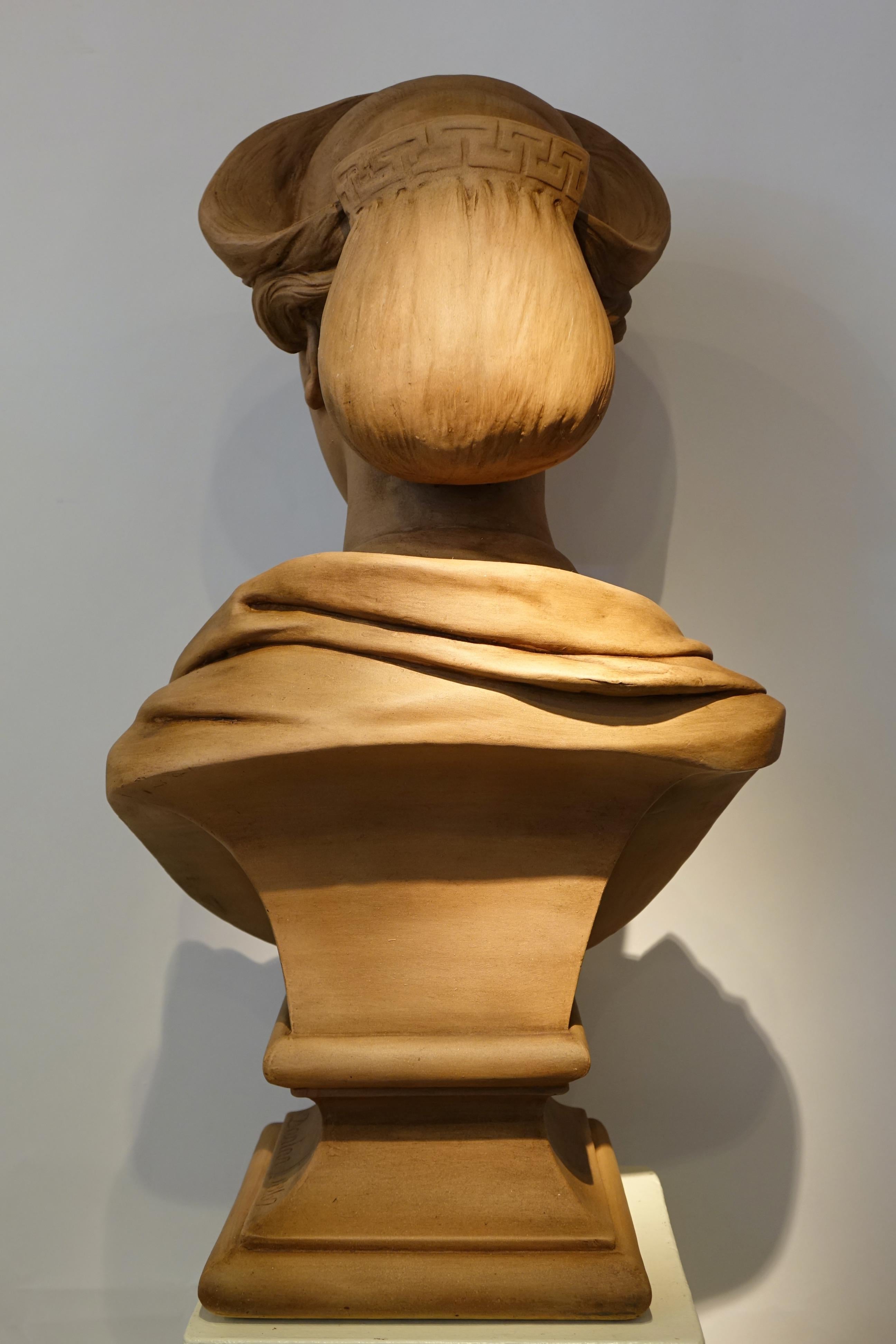 Napoléon III Portrait dans le buste d'une jeune femme, plâtre signé Dantan Jeune, 1867.