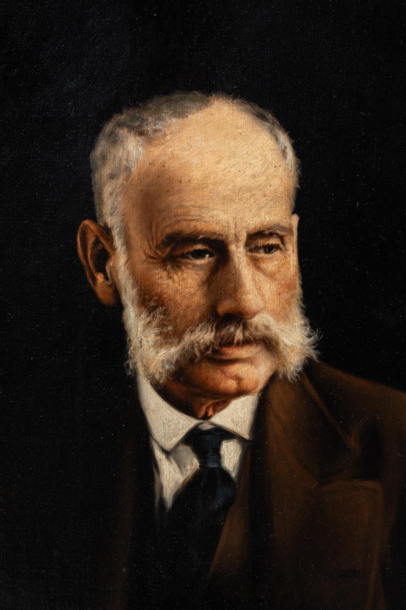 Porträt eines Gentleman (Vilaça), signiert und datiert. A. Alves Braga 1923 (Handbemalt) im Angebot