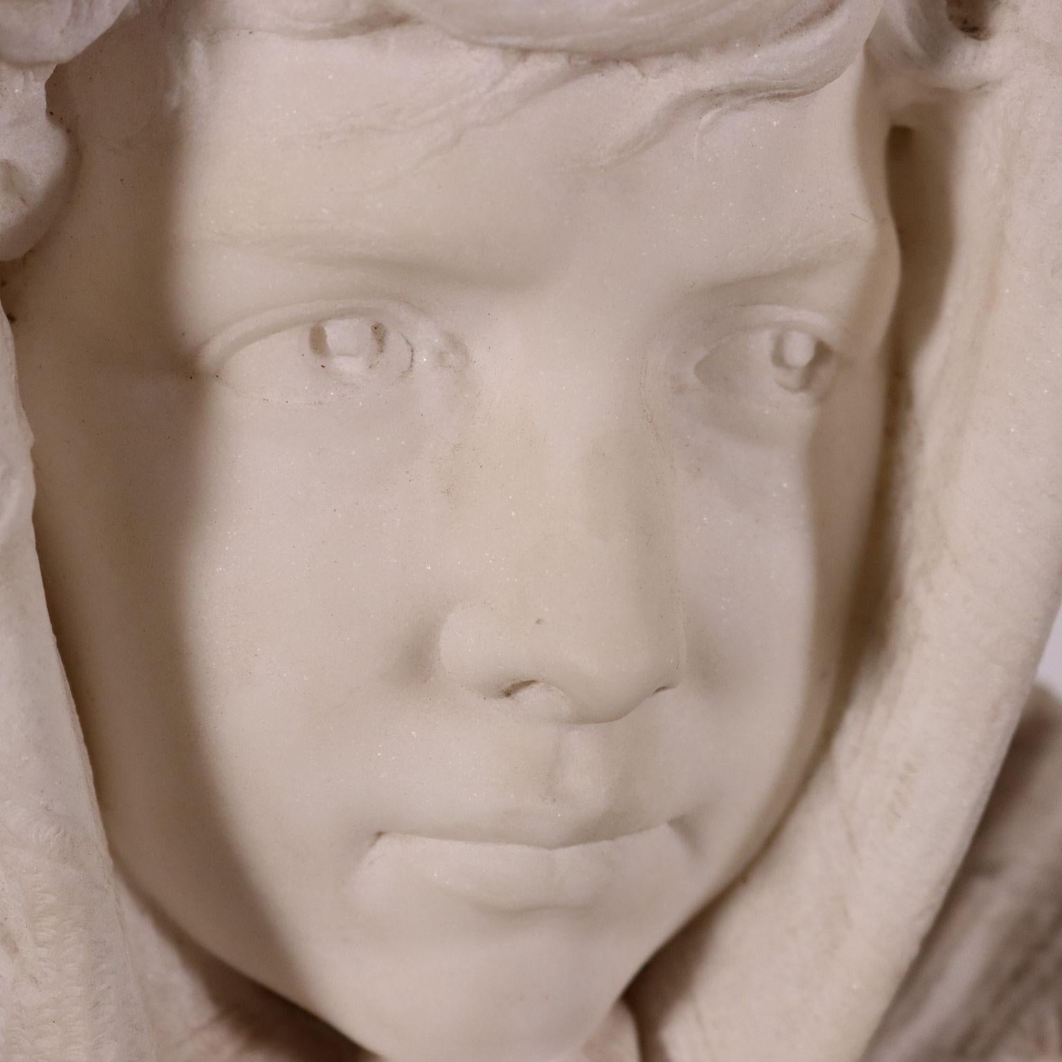 Italian Portrait of Young Girl Marble Florence, Tuscany, 1894 For Sale