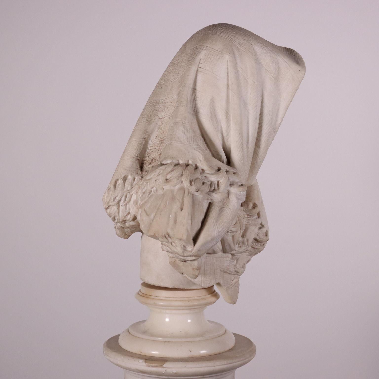 Portrait of Young Girl Marble Florence, Tuscany, 1894 For Sale 2