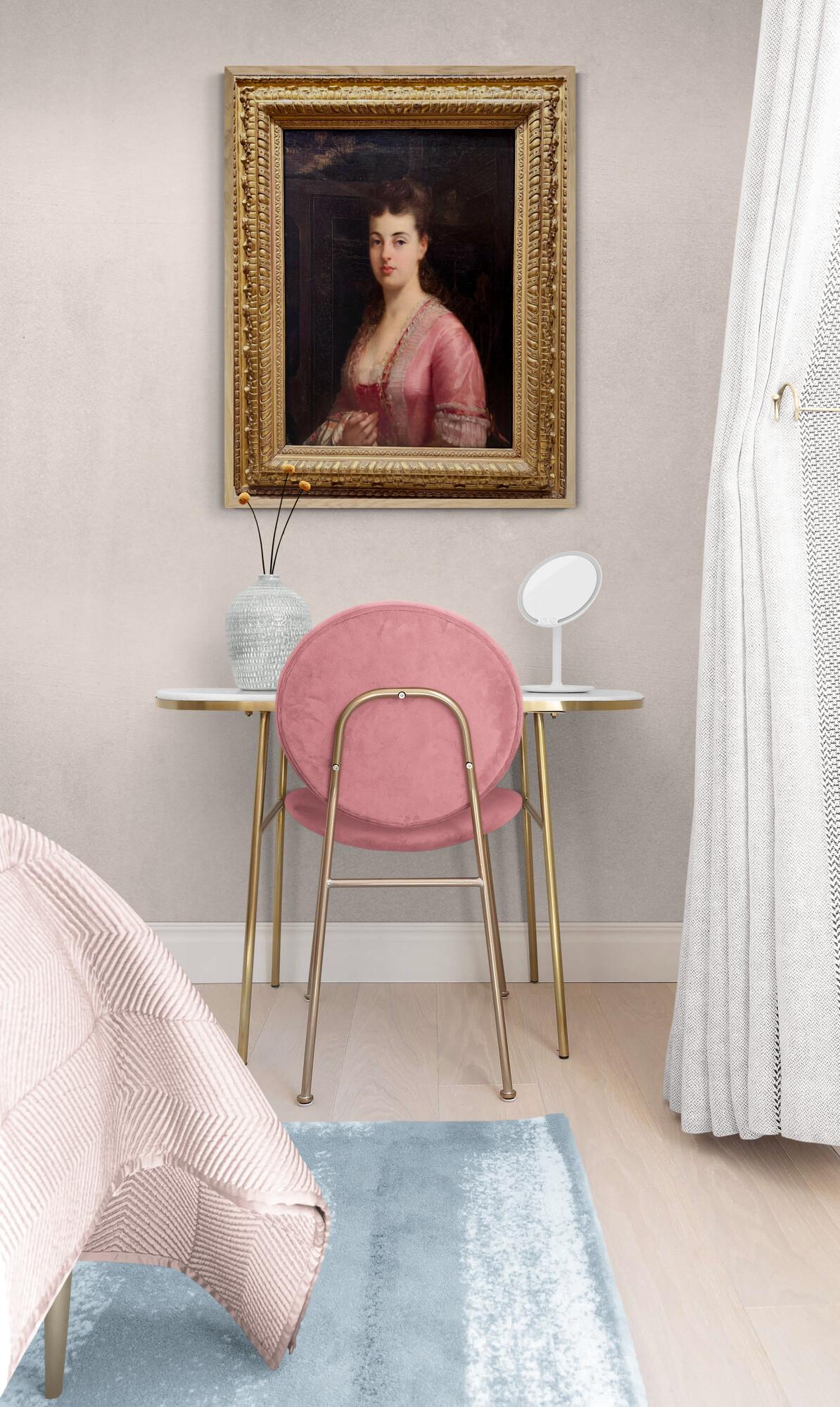 Oil on canvas depicting a young lady of quality dressed in a beautiful pink dress. In the background, a Chinese or Japanese lacquer screen. Signed on the left 