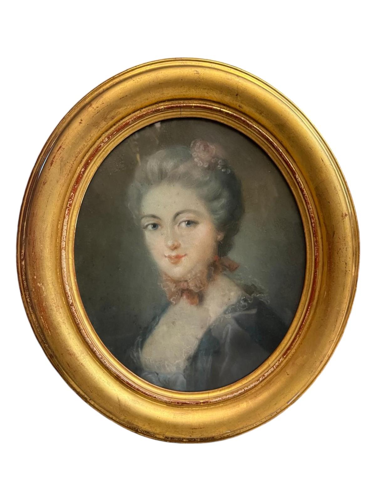 Retrato de mujer joven en marco oval dorado, dibujo al pastel, siglo XVIII Pegar en venta