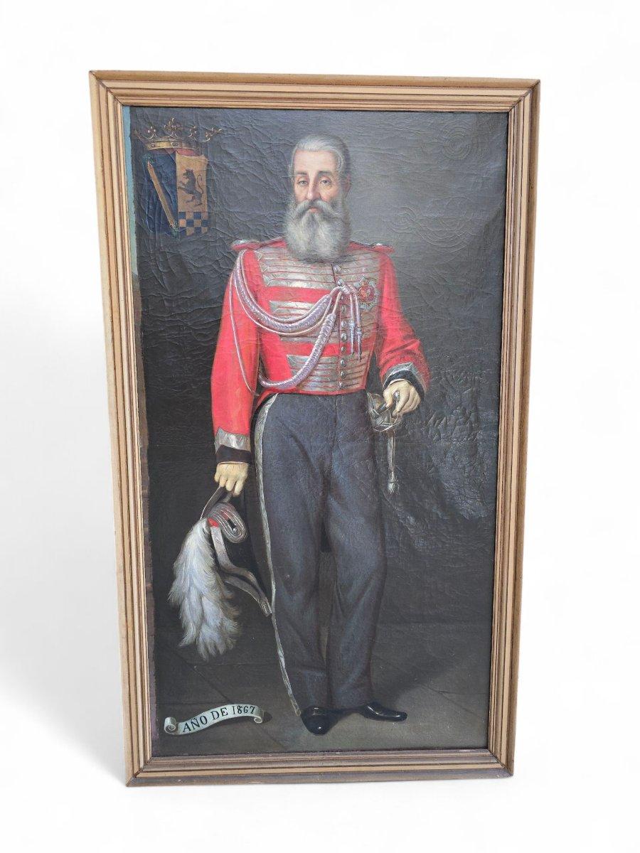 Bedeutendes großformatiges offizielles Porträt, das Eduardo de Sada y López-Lisperguer, 6. Marquis von Campo Real, in der Uniform eines Ritters der königlichen Maestranza de Caballería von Sevilla zeigt. Das signierte und mit 
