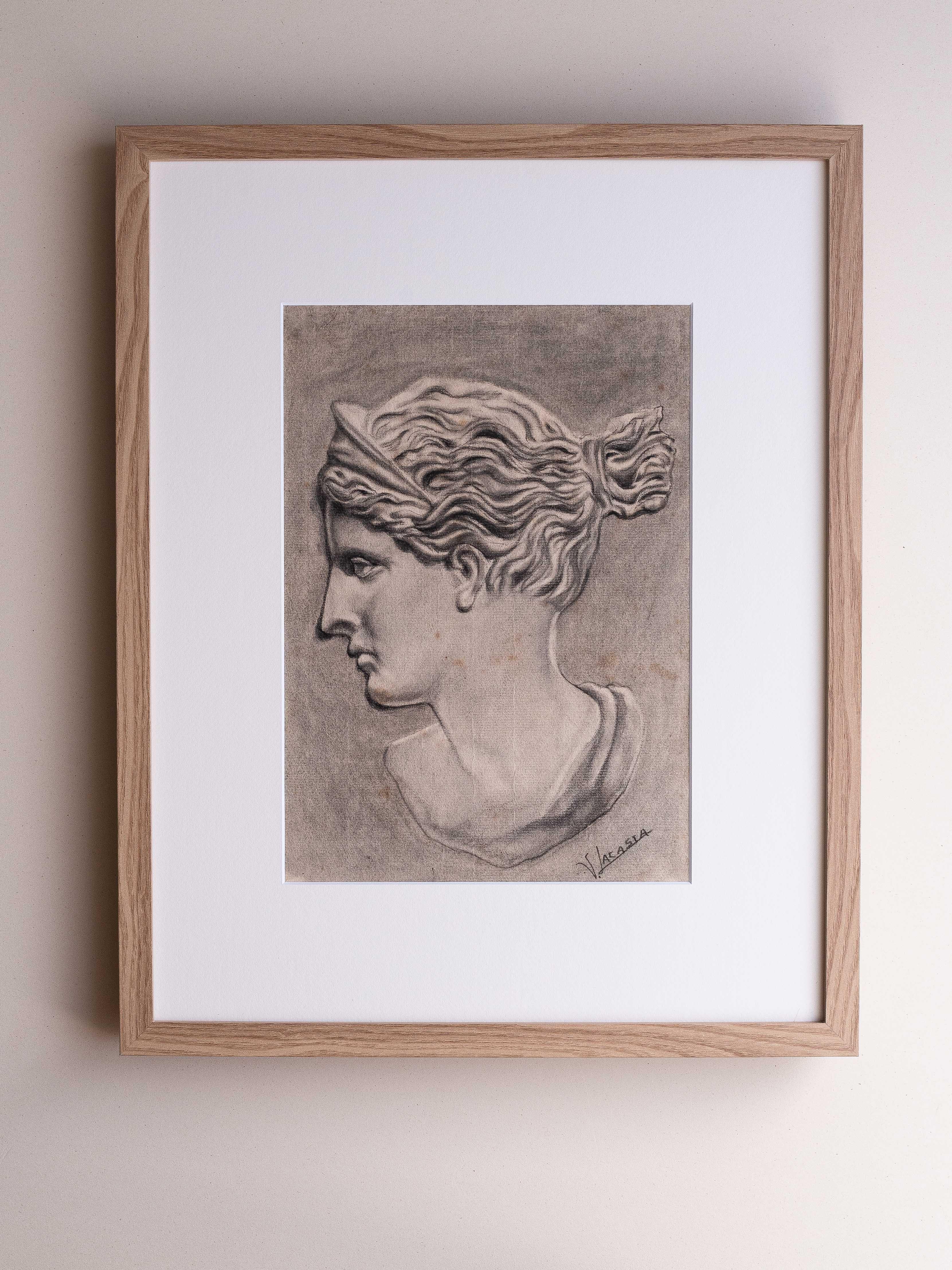 Portrait Study, Drawing of a Greek Head or Bust, 1940s.

Stunning drawing of a Greek profile ! 

Signed at the bottom right corner by the name of the artist 