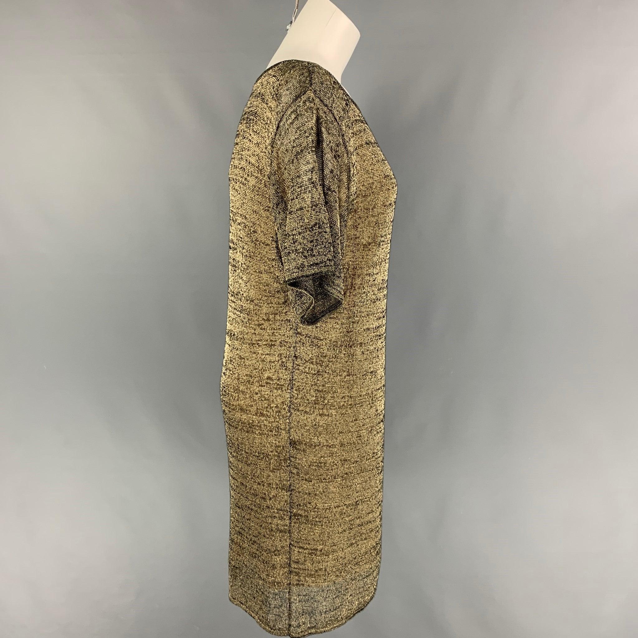 Das Kleid von PORTS 1961 besteht aus gold-schwarzem Baumwoll-Polyester-Strick, hat kurze Ärmel und einen weiten Halsausschnitt.
Neu mit Tags.
 

Markiert:   L 

Abmessungen: 
 
Schultern: 18 Zoll  Oberweite: 36 Zoll  Ärmel: 11 Zoll  Hüfte: 36 Zoll 