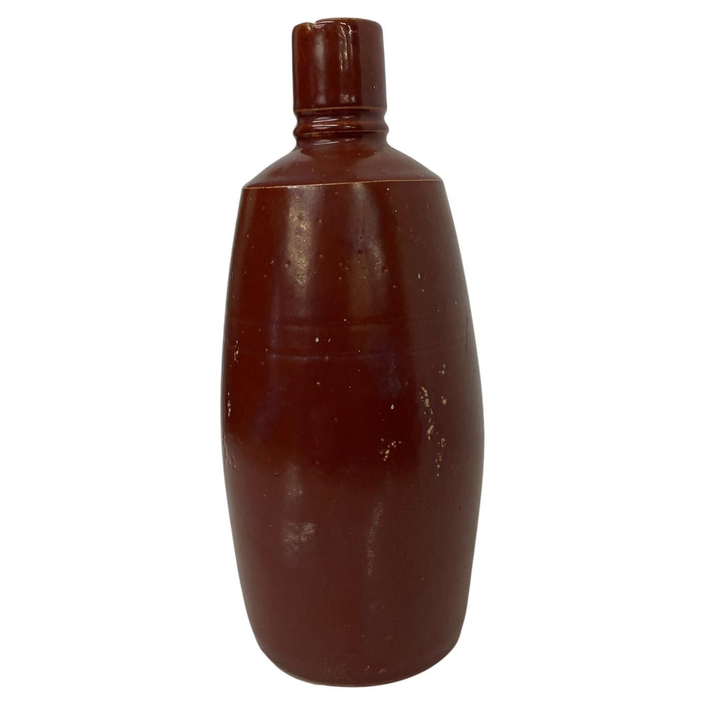 Ceramic art pottery bottle
Portugal red brown bottle lancers wine ceramic art pottery 1970s
Measures: 9.13 tall x 3.75 diameter
Preowned unrestored original vintage condition
See images provided.
 