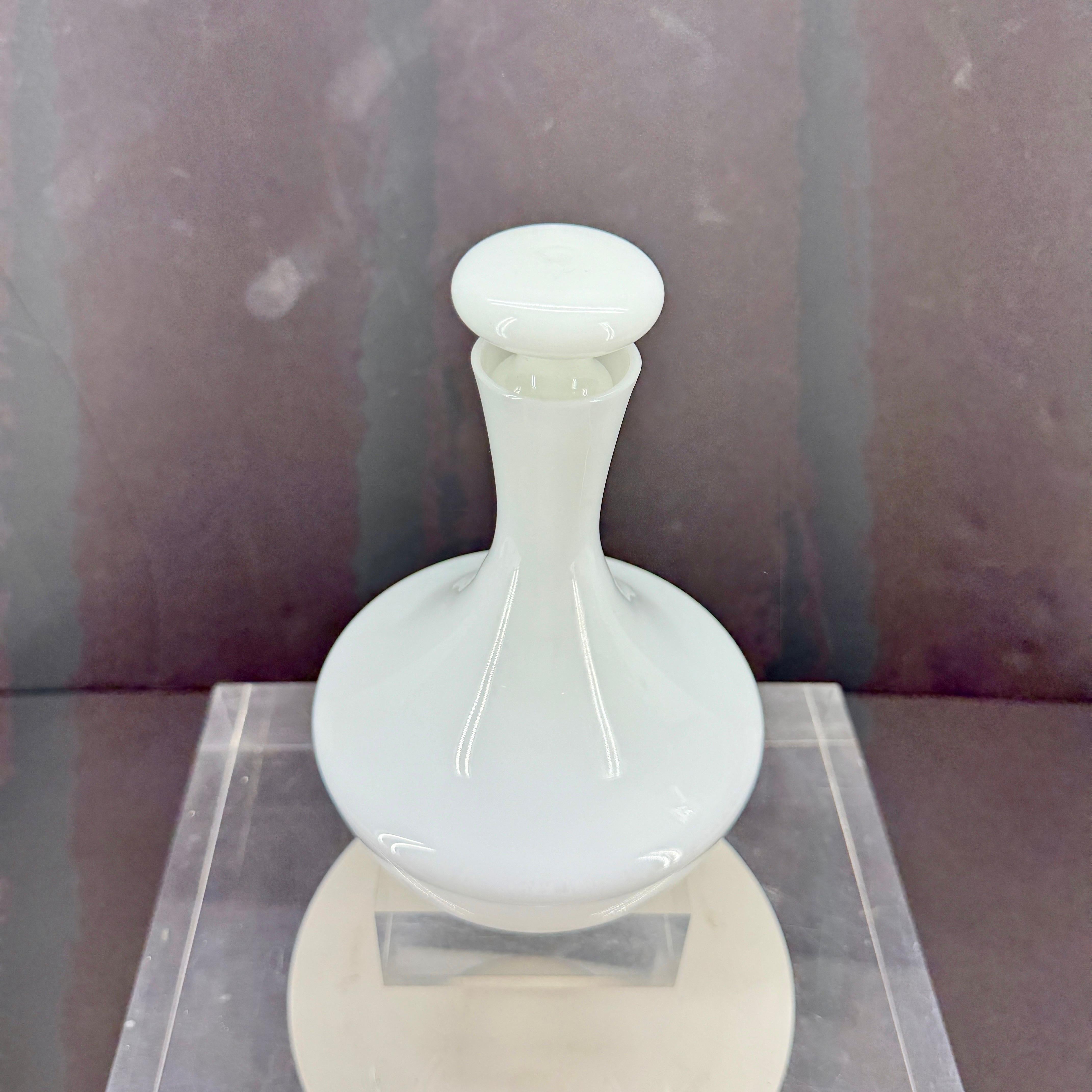 Portugese White Opaline Glass Decanter With Solid Top In Good Condition For Sale In Haddonfield, NJ