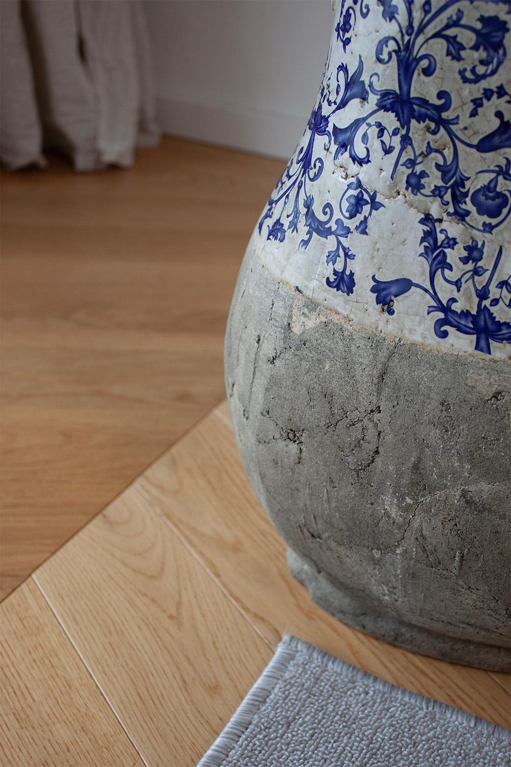 Portugiesische Keramik und blau-weiß gekachelt großer Branch Vase  im Angebot 2
