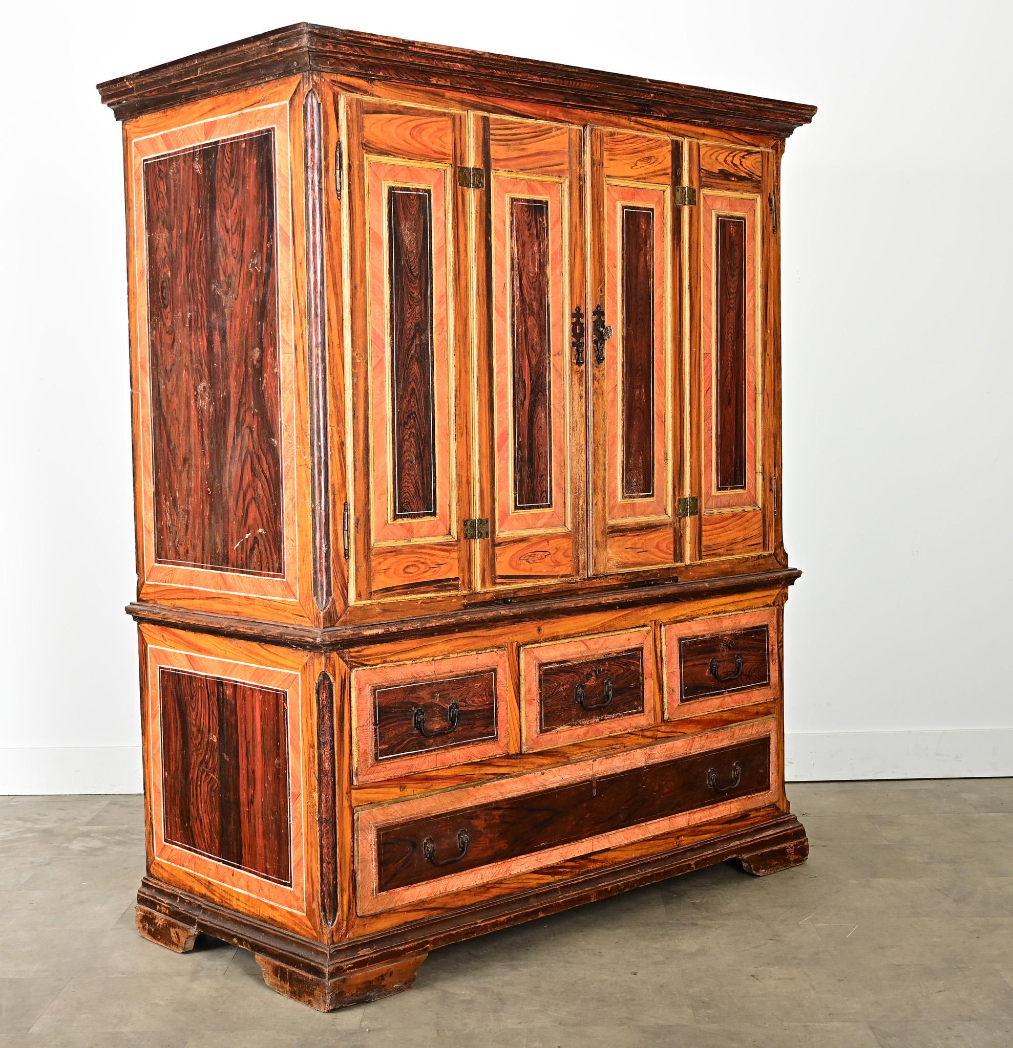 Armadio portoghese dipinto in Boi del XVIII secolo in vendita 3