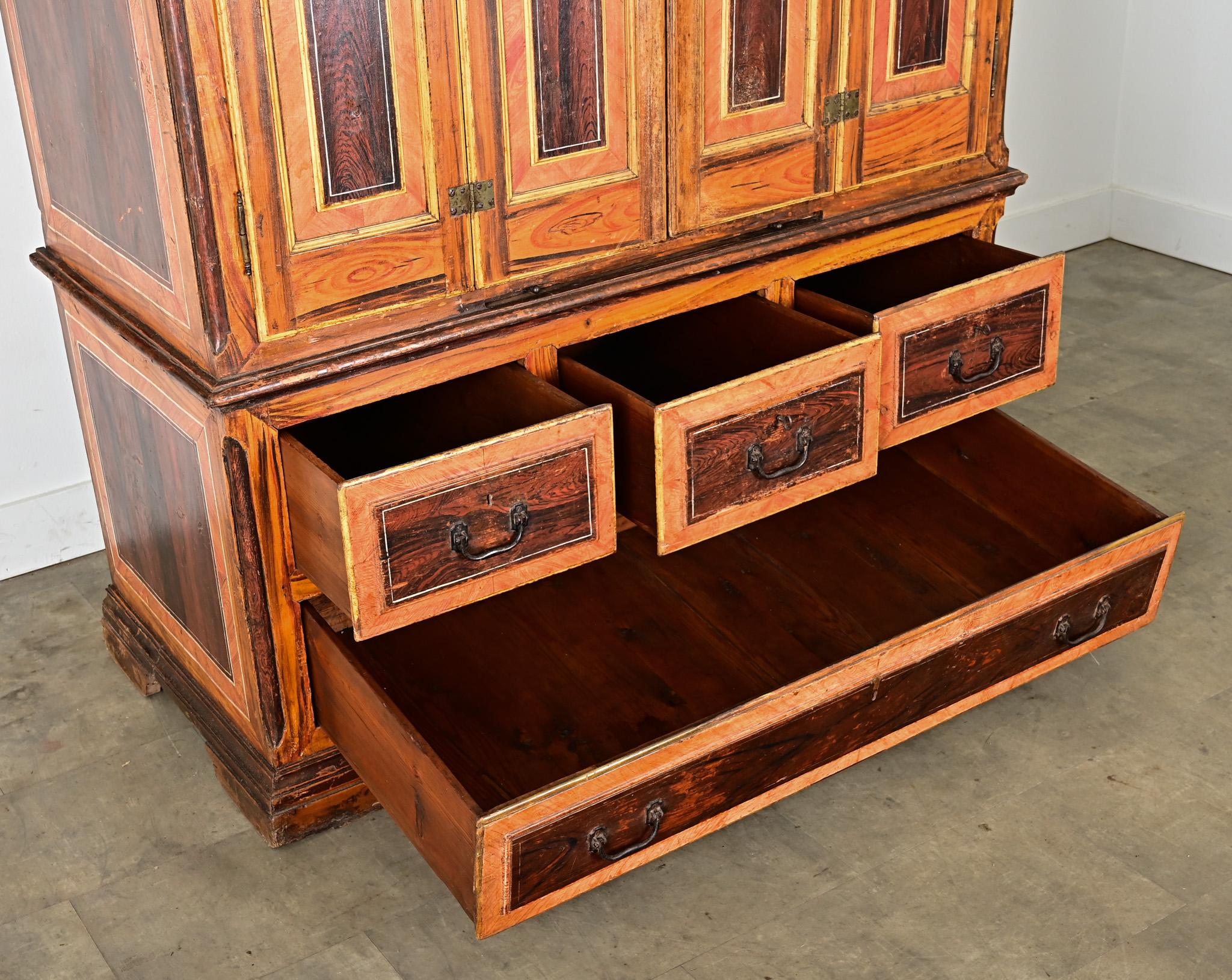 Armadio portoghese dipinto in Boi del XVIII secolo in vendita 5